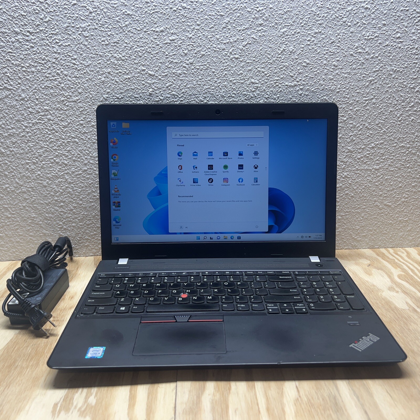 LENOVO THINKPAD E570 15.6″ Intel Core i5-7200U 2.50GHz 8GBRAM -256GBSSD