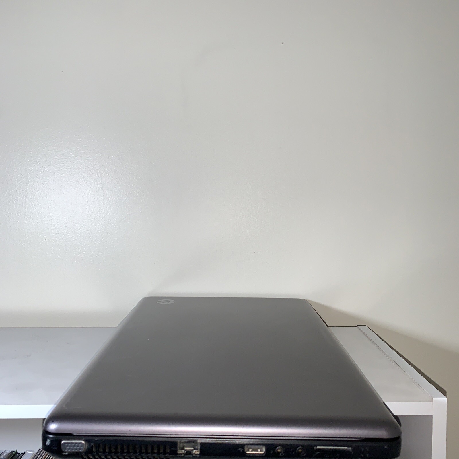 HP 2000-369WM Laptop Not Tested Windows 7 AMD Vision