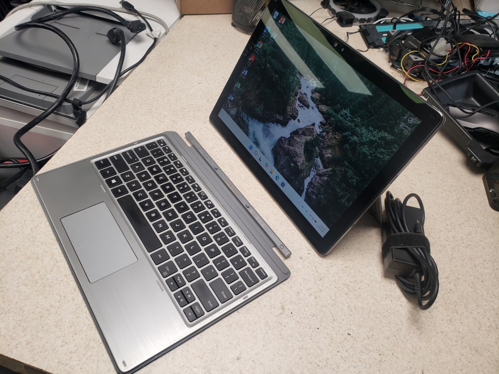 Dell Latitude 7210 2in1, Laptop/Tablet, Intel Core i5 10thGen, 8GB RAM, 256GB M2