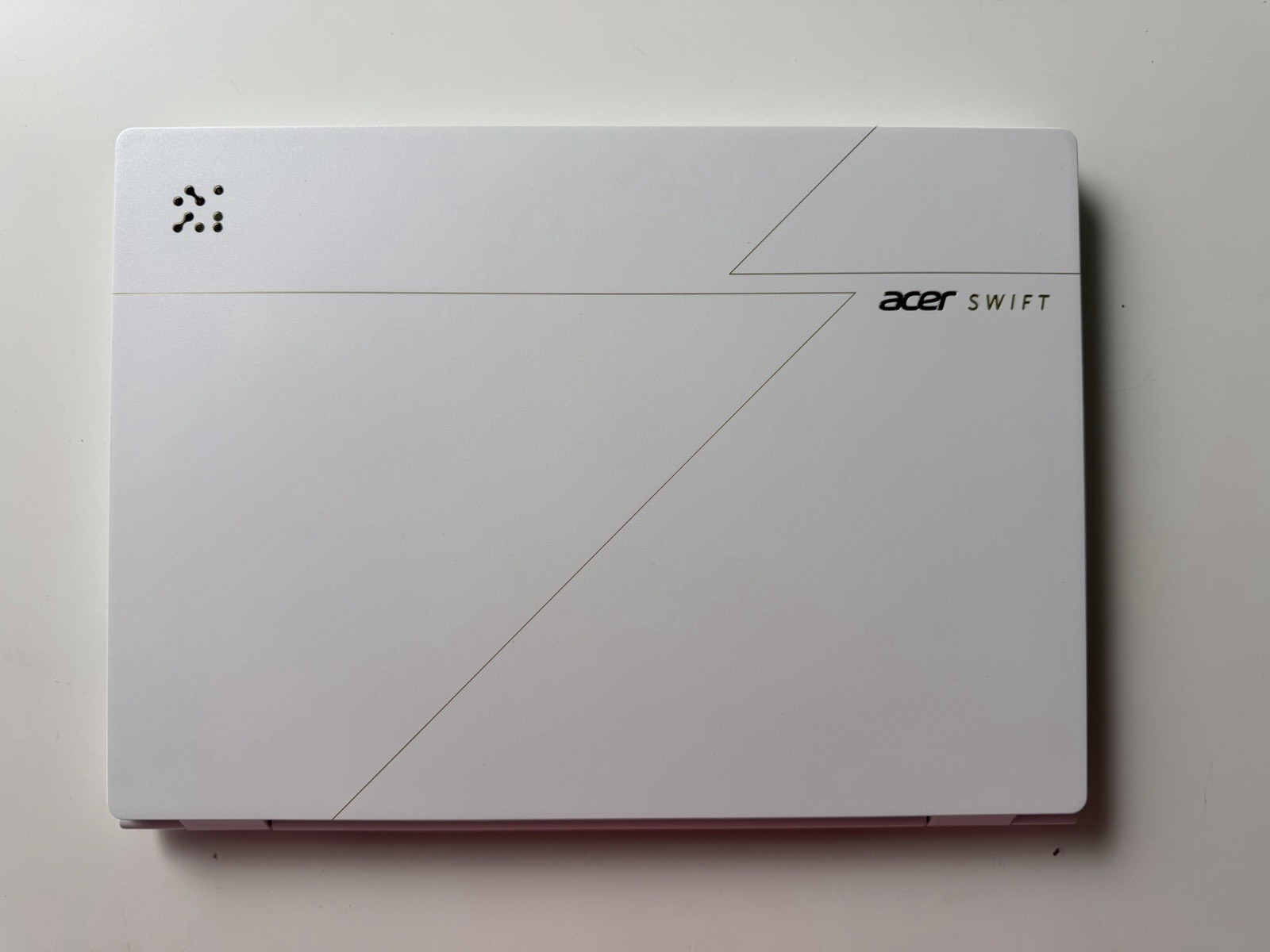 Acer Swift Edge 14 AI, 2.8K OLED Touch Display, 32GB RAM, 1TB NVME SSD