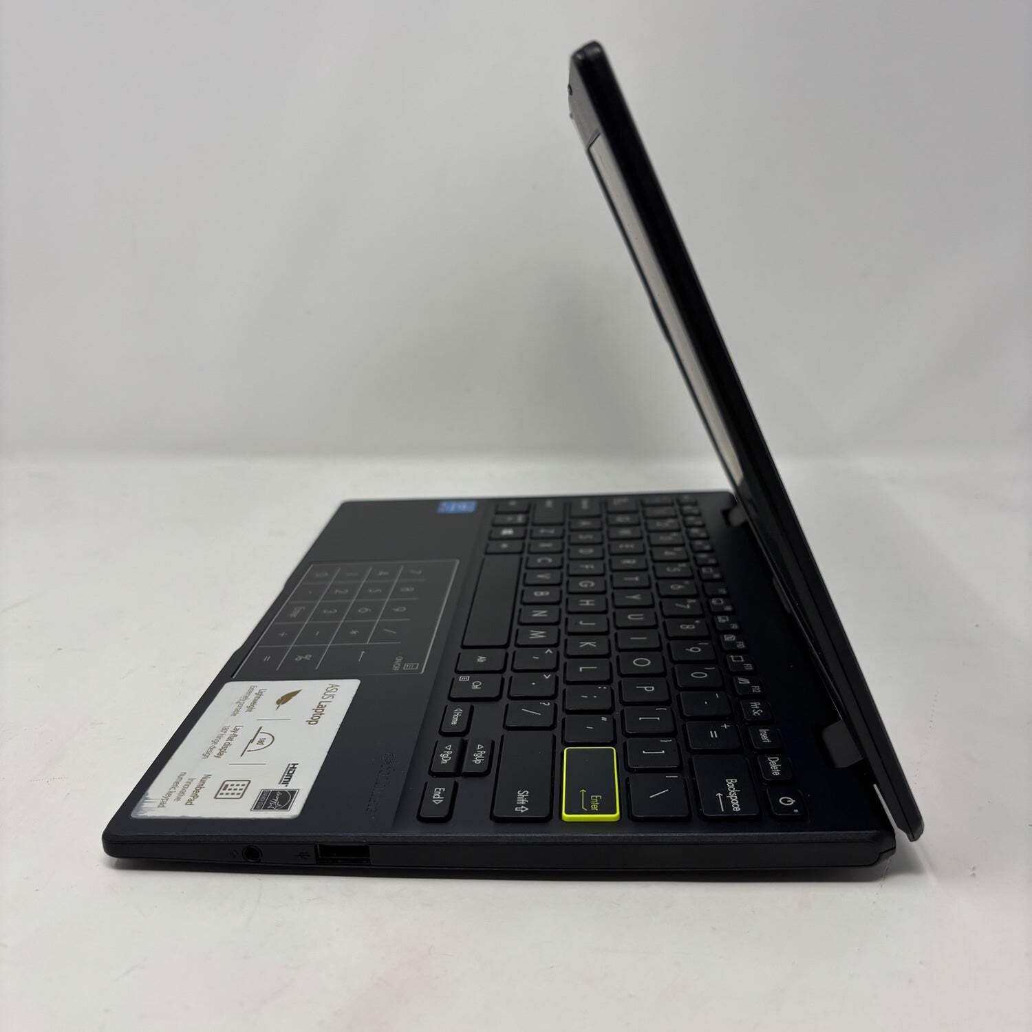 ASUS Vivobook 14″ Celeron N4020 1.1GHz 4GB RAM 62gb SSD