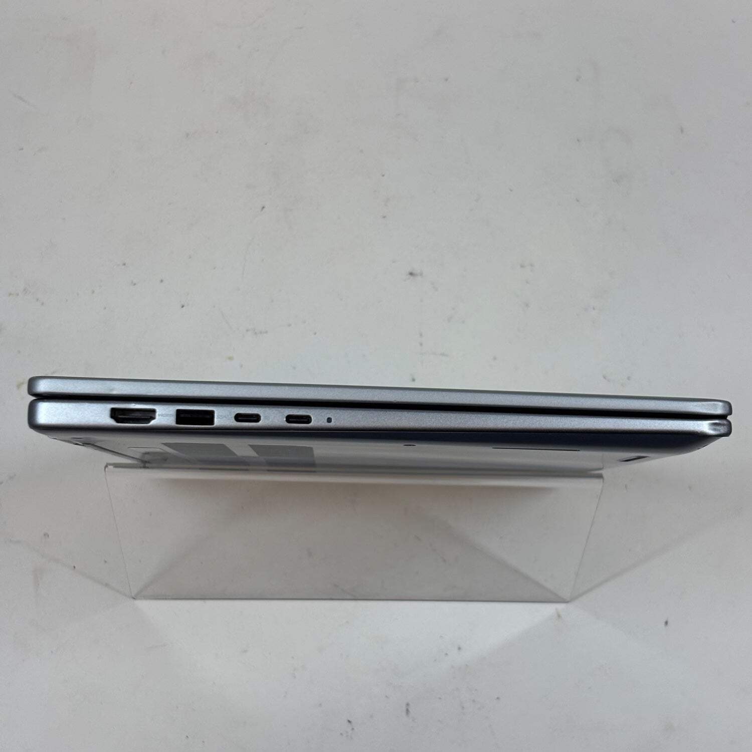 Dell Inspiron 14 7440 2-in-1 14″ Core 7 150U 16GB RAM 1TB SSD