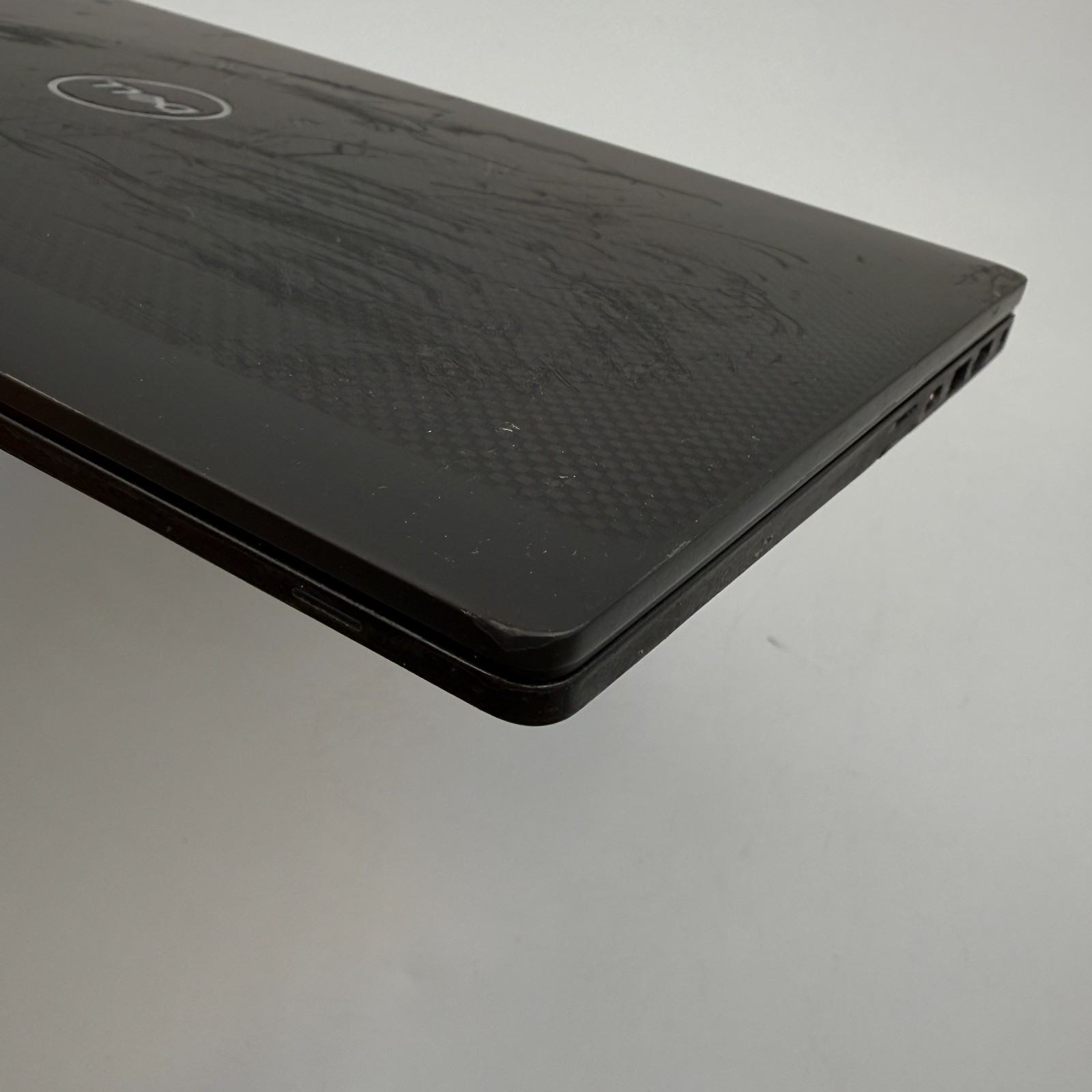 Dell Latitude 7420 i7-1185G7 16GB RAM 256GB SSD 14″ FHD Win 11 Pro Laptop Fair