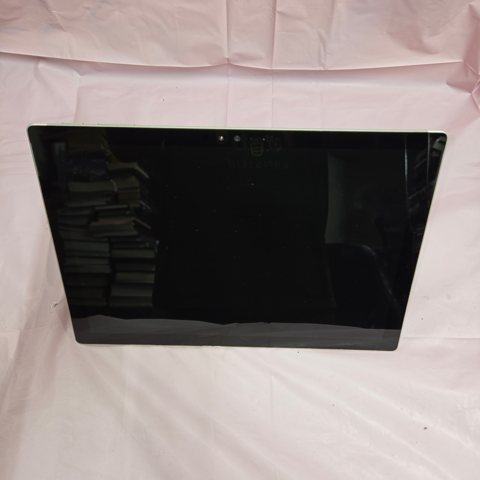 Microsoft Surface Pro 5 1724 128GB Intel Core i5 Cracked Screen For Parts