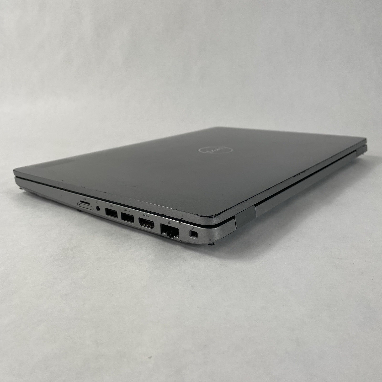 Dell Latitude 5511 15.6″ i7-10850H 2.70 GHz 16 GB RAM No SSD No OS Missing Key