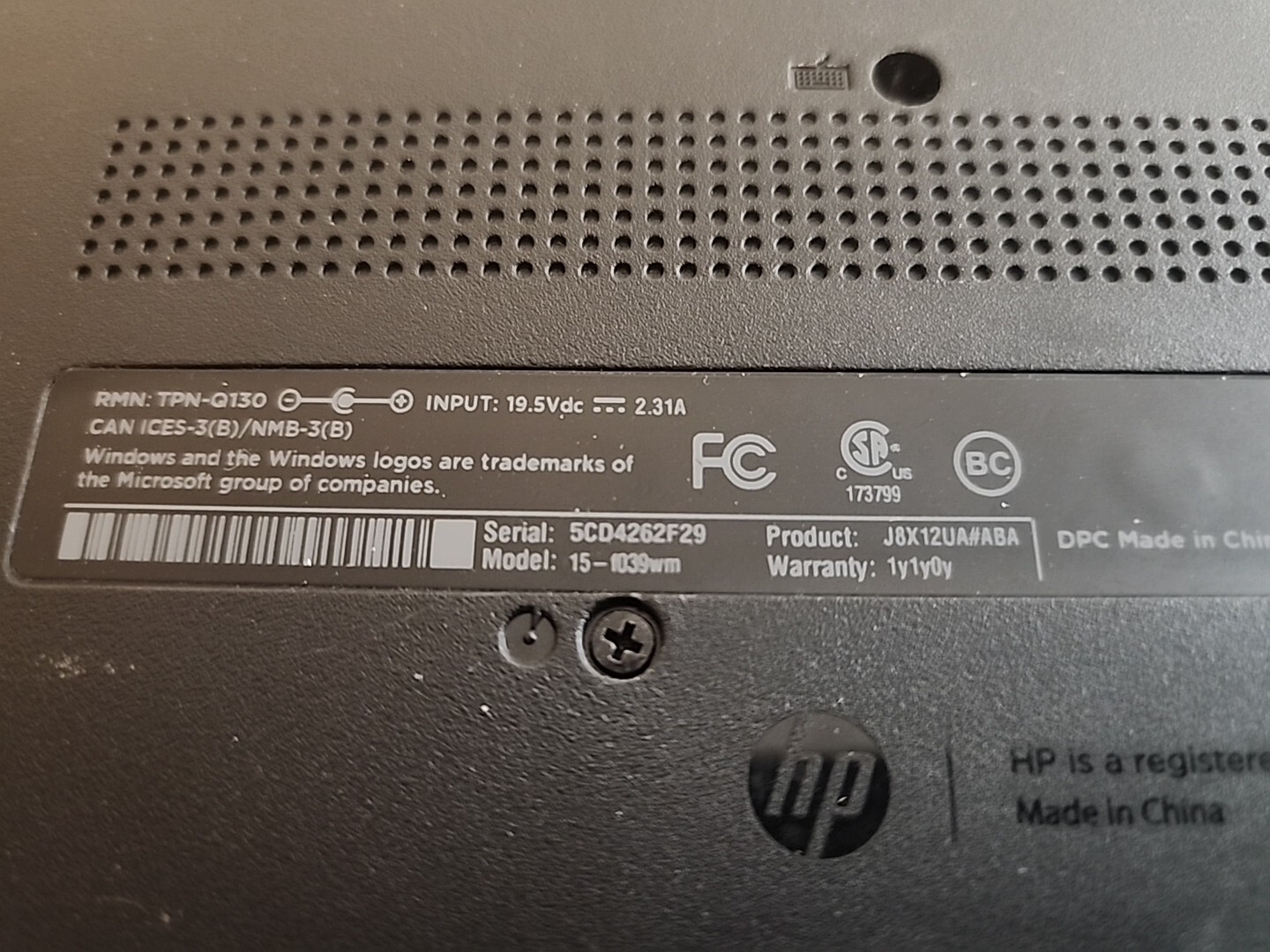 HP 15-F039WM Laptop Intel Celeron N2830 2.1 GHz 4GB ram AS IS NO Hdd/OS