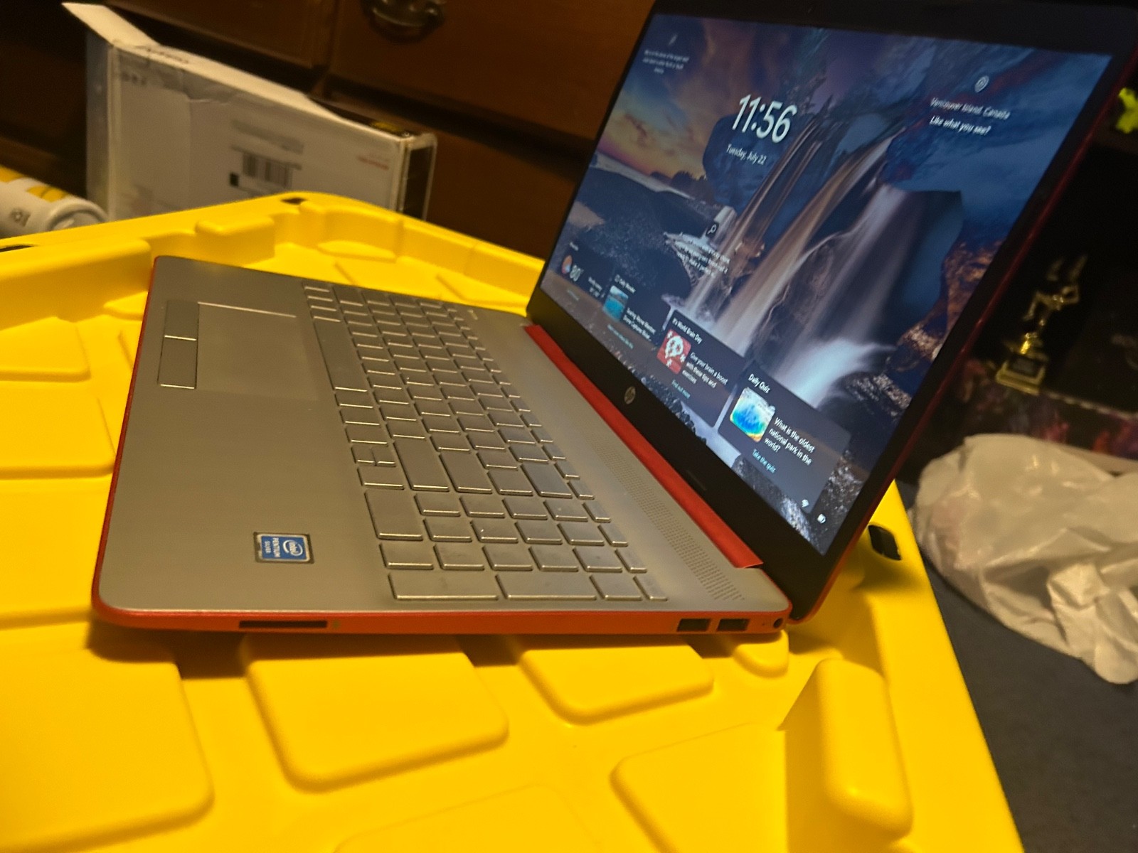 HP 15-FD0083WM 15.6″ (128GB SSD Intel Pentium N200 1.1GHz 4GB RAM) Laptop – Red