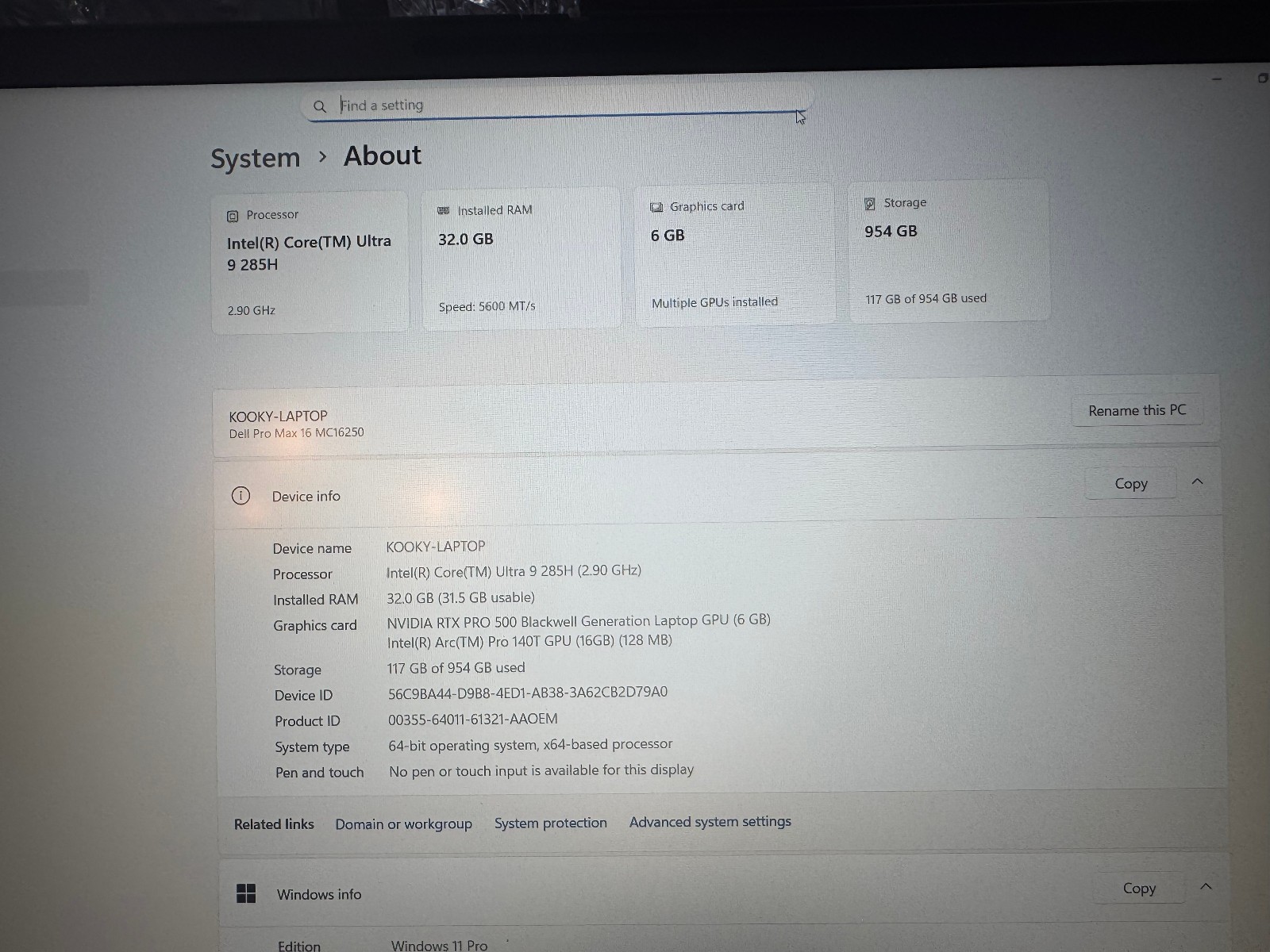 Dell Pro Max 16 MC16250 Laptop