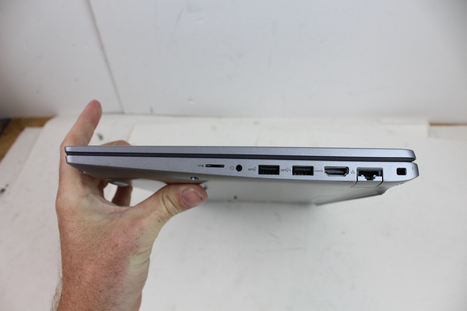 AS IS PARTS NO POWER Dell Latitude 5540 15.3″ i7-1365U 8GB RAM NO HDD