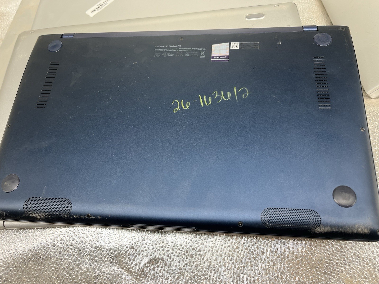 ASUS ZenBook UX433FA 14″ i7-8565U 1.80 GHz 16GB RAM 512GB SSD Windows 11