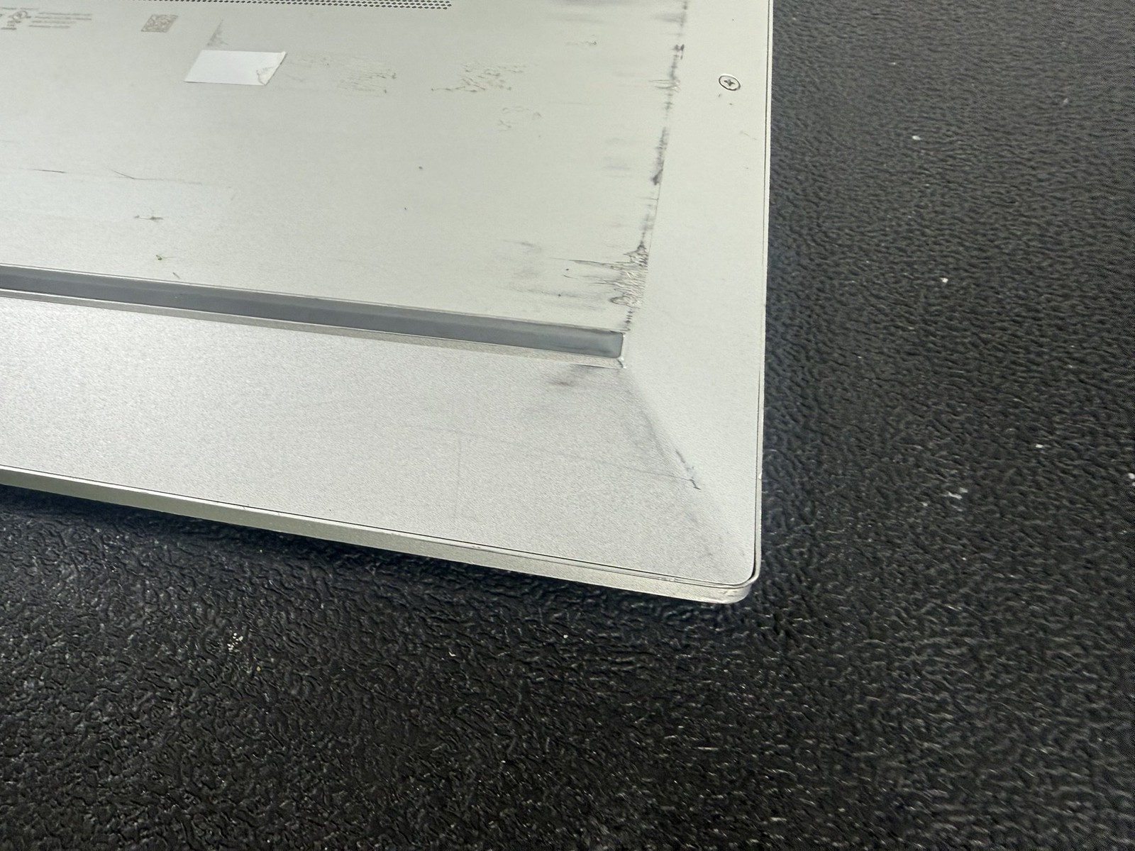 HP EliteBook 850 G8 i7-1165G7 2.8GHz 4GB DDR4 NO SSD NO BATTERY – READ