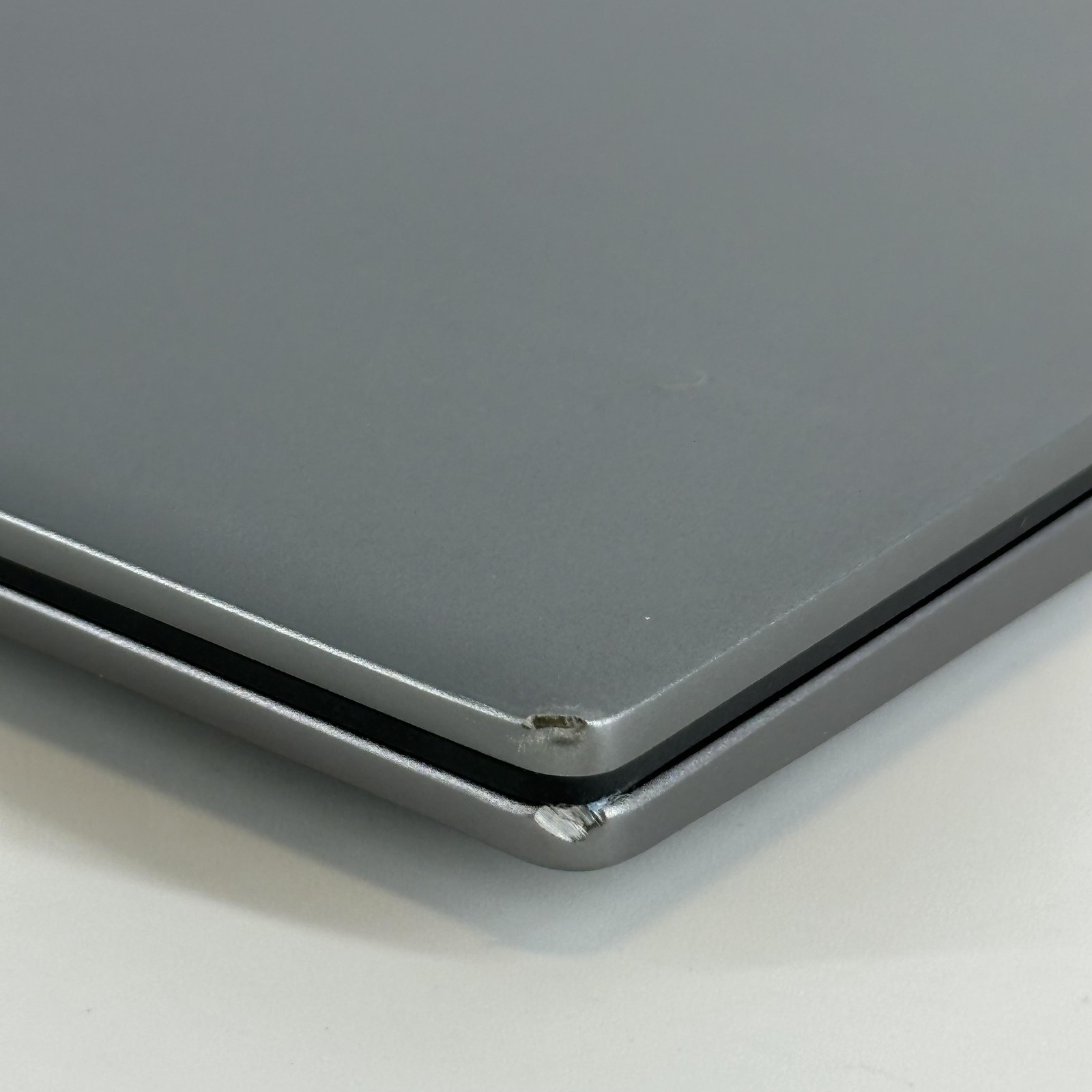 Dell Latitude 7450 14 QHD+ TOUCH 3.8 GHz Ultra 7 165H 32GB 256GB SSD BENT FRAME
