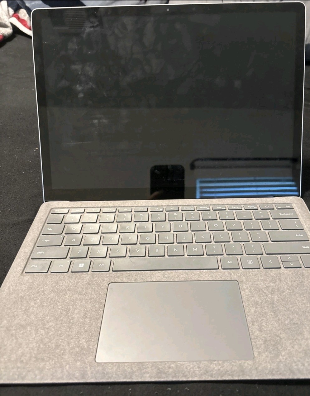 Microsoft Surface 13.5″(256GB SSD, Intel i7-7660U, 2.50GHz, 8GB RAM) Laptop –
