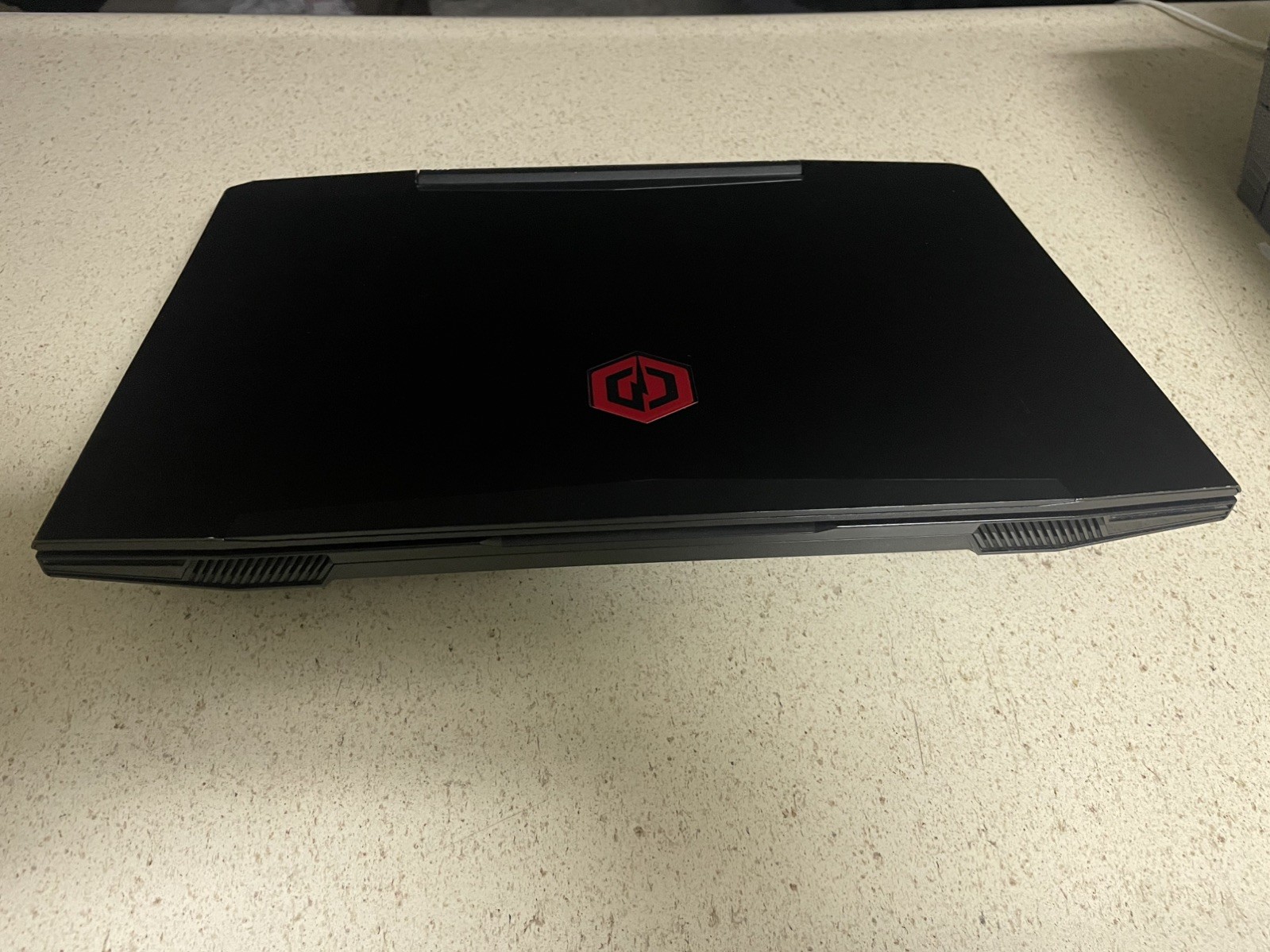 CyberPower Tracer Gaming Laptop I7-7700HQ NVIDIA GeForce GTX 1050 Ti 16GB RAM