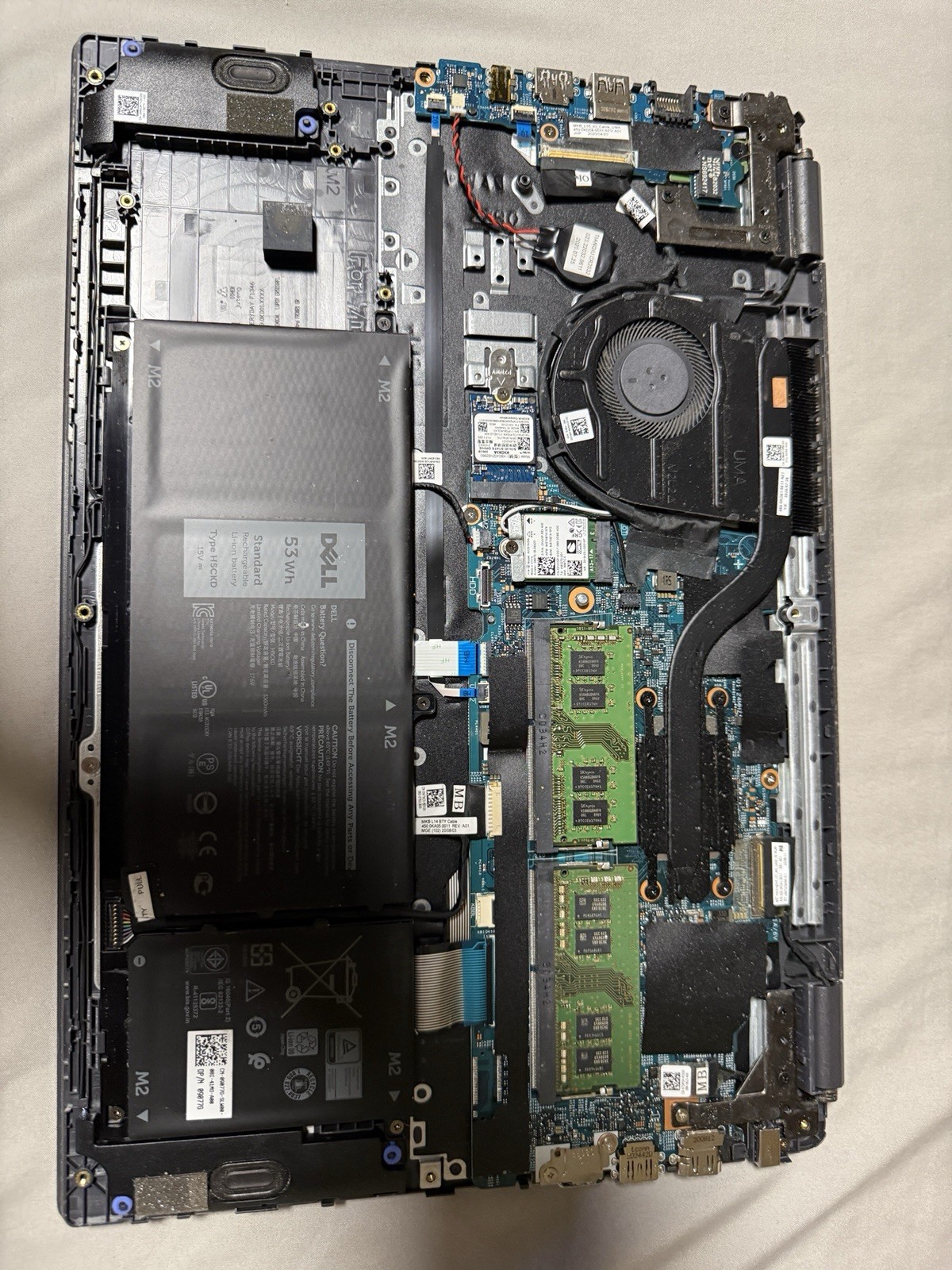 Cracked Screen Dell Latitude 3510 Intel Core i5 16GB RAM 256GB NVMe Win 11 Pro