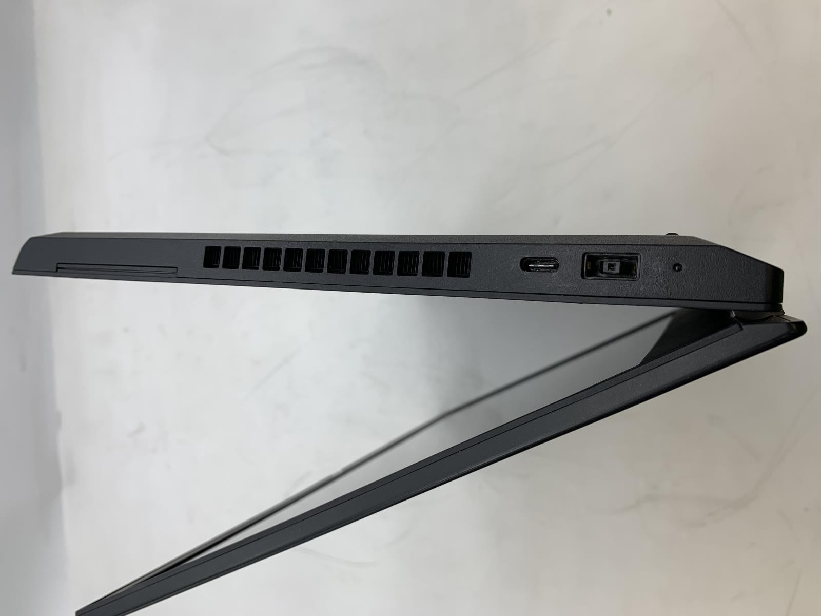 Lenovo Thinkpad P15v Gen 3 i7-12700H 16GB DDR5 NVIDIA T600 No SSD *READ