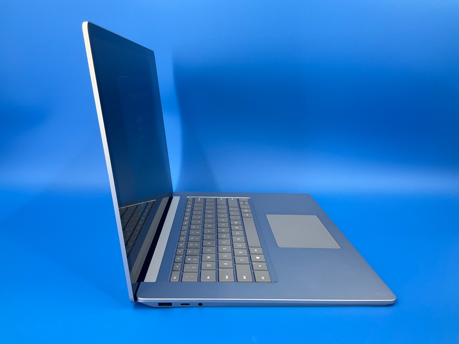 Microsoft Surface Laptop 4 R7-4980U 8GB 256GB 15T W10P Platinum 5V8-00001