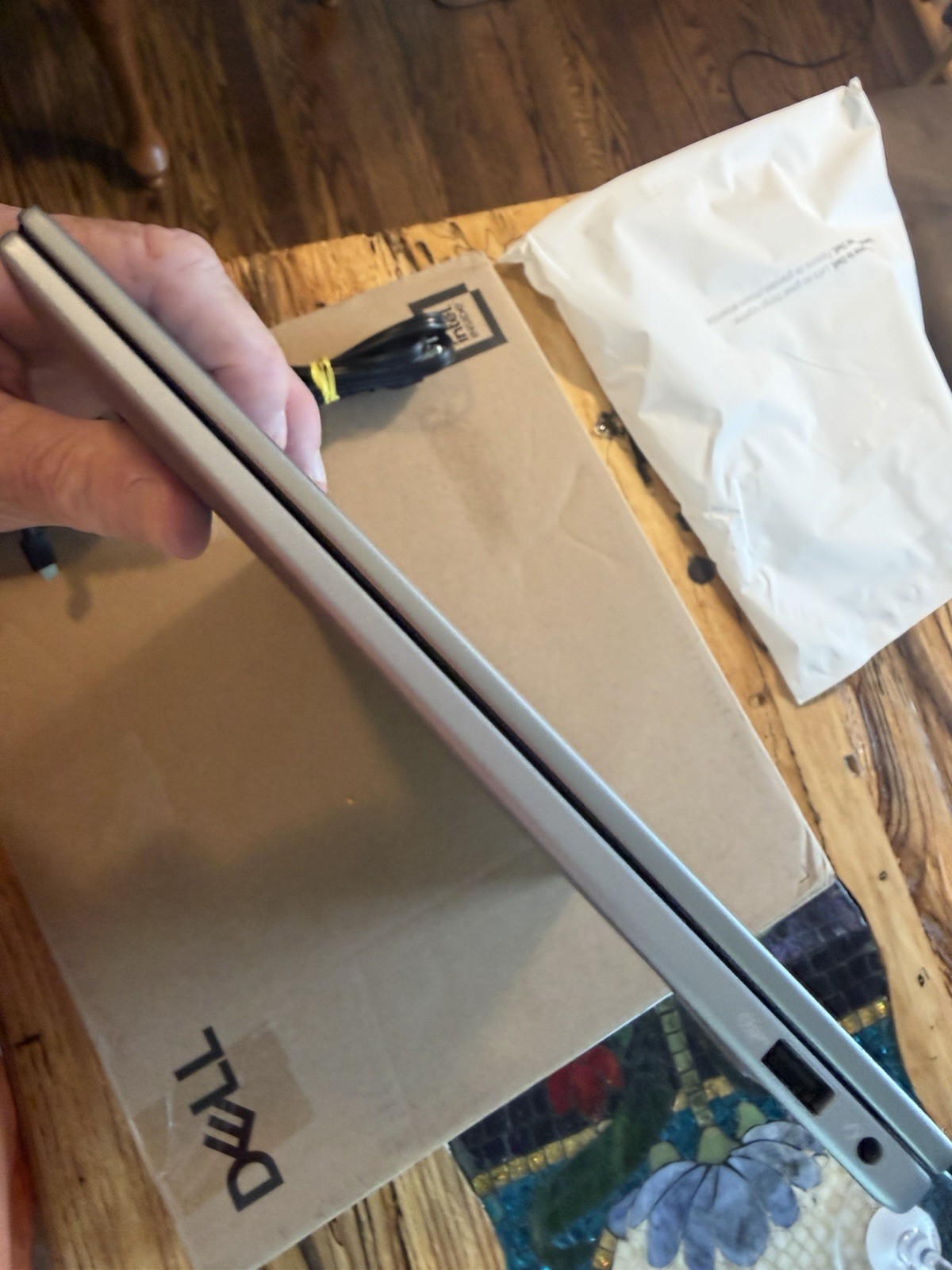 Dell Plus Copilot+ PC 14″ 2-in-1 FHD+ Touch Intel Core Ultra 7 256V 16GB 1TB
