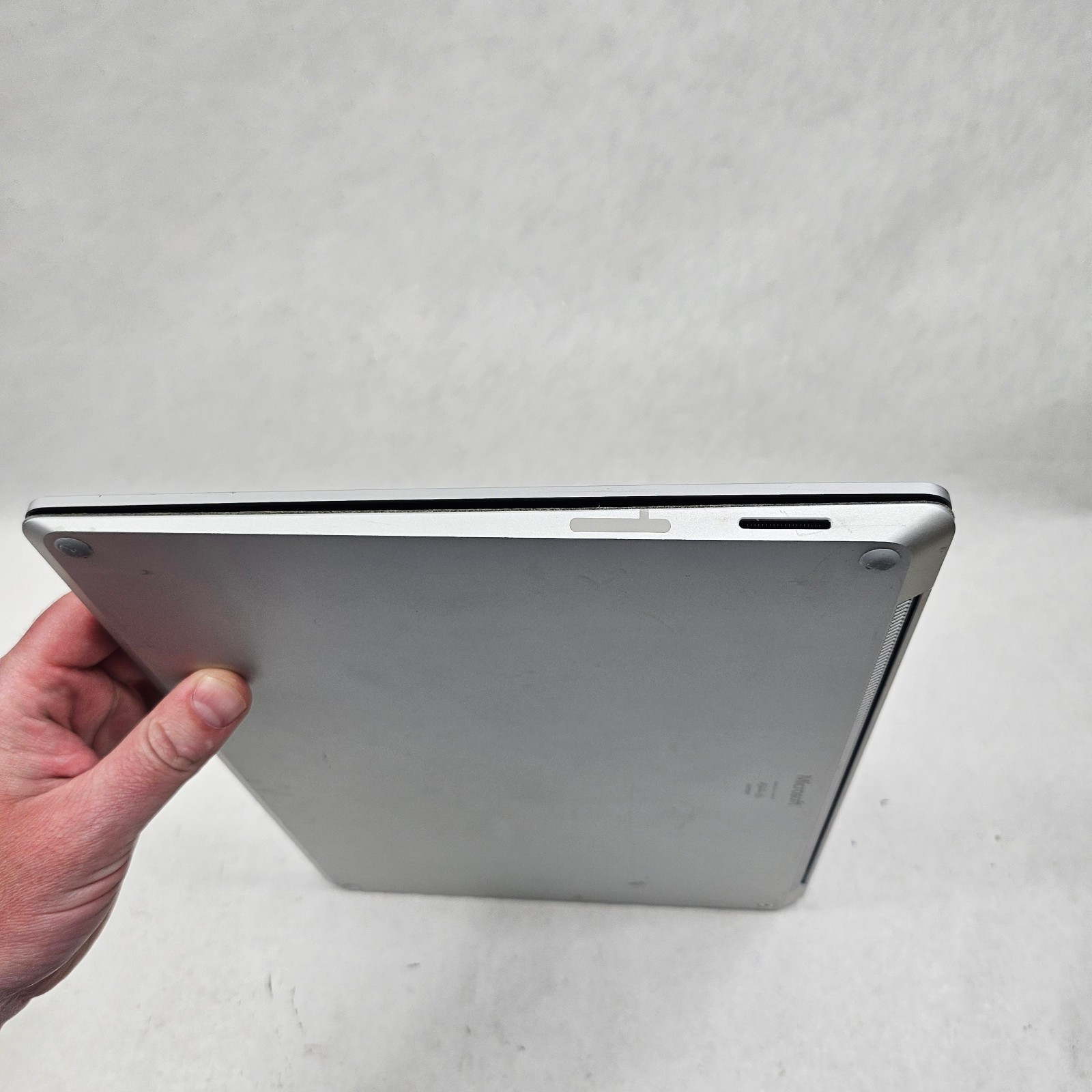 Microsoft Surface Laptop 2 1769 13.5″ i7-8650U 1.9GHz 8GB RAM 256GB SSD *Read*