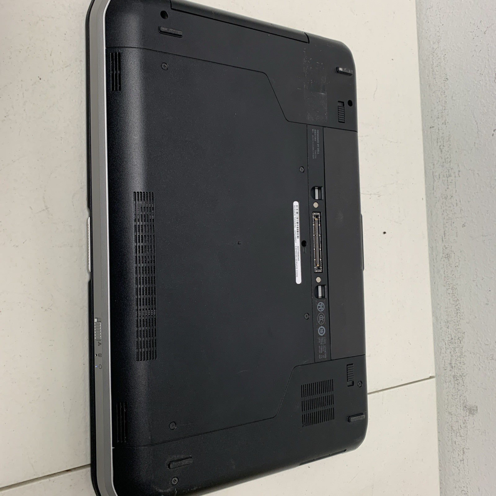 Dell Latitude E5520 15″ i5-2430M 2.40ghz 12GB RAM 128GB SSD Wind 10 Edu New Batt