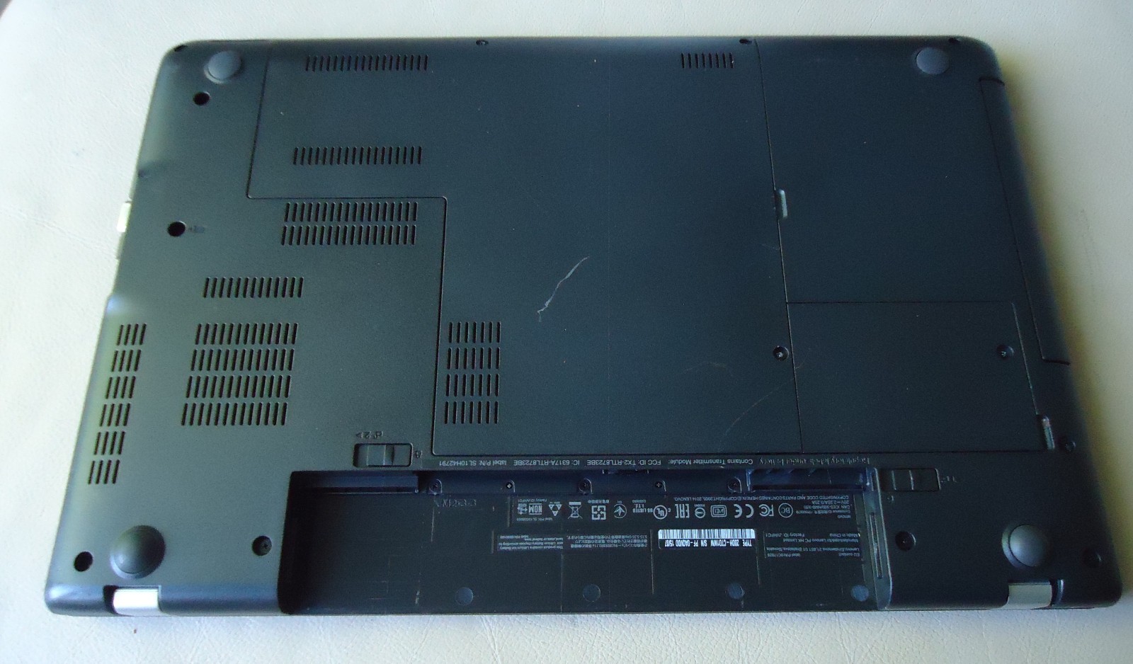 Lenovo ThinkPad E555 15.6″ Laptop AMD 6-7000 for Parts of Repair