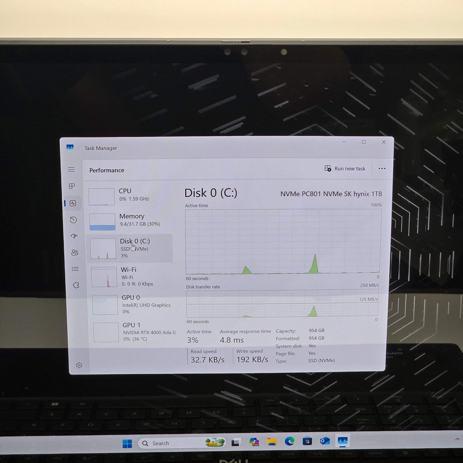 Dell Precision 7680 16″ Touch Laptop Core i9 vPro 13th Gen 32GB 1TB RTX 4000 Ada
