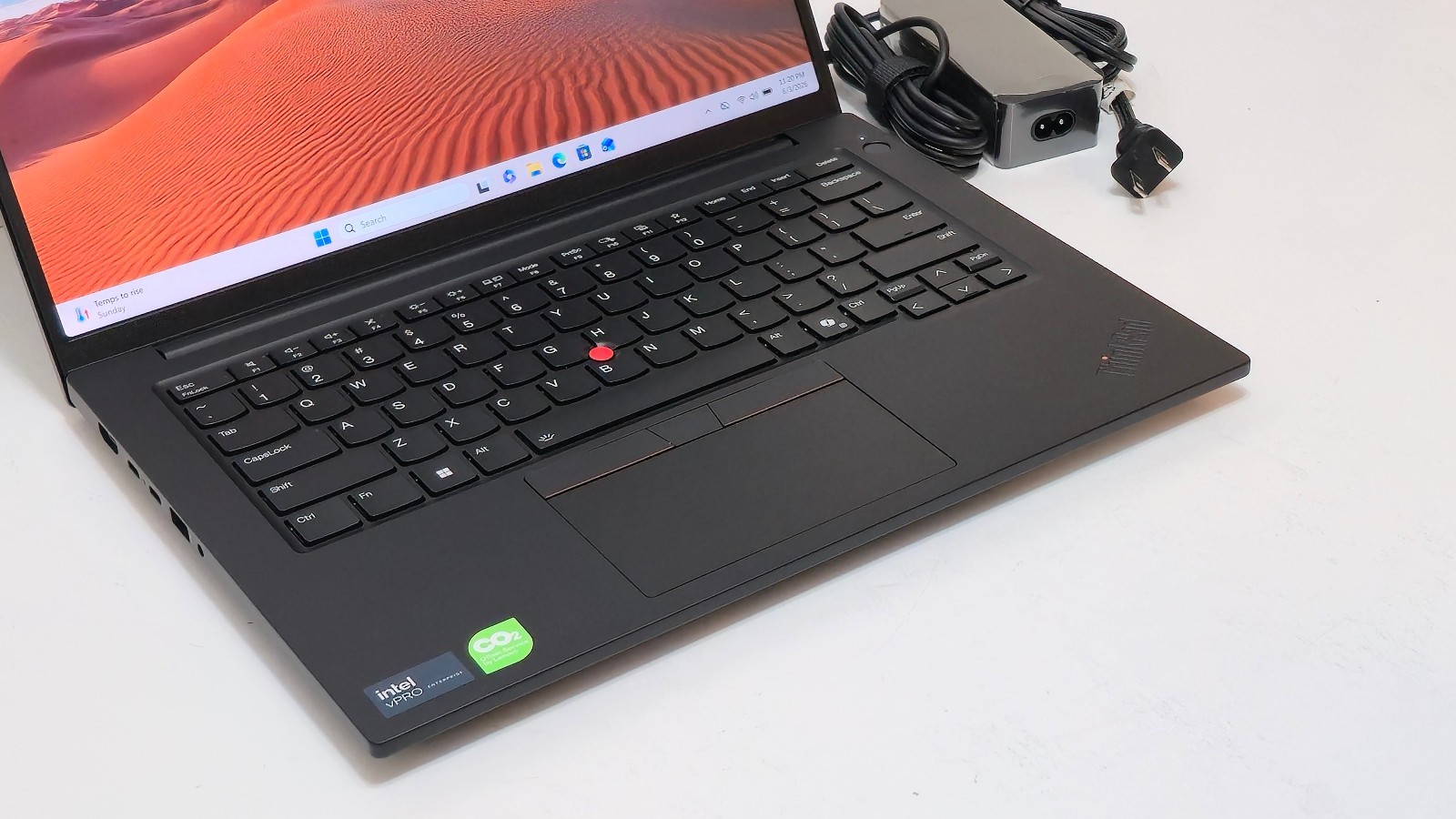 Lenovo ThinkPad P14S Gen 5 Intel Ultra 7 165H 56GB RAM 1TB SSD Ark Pro Touch
