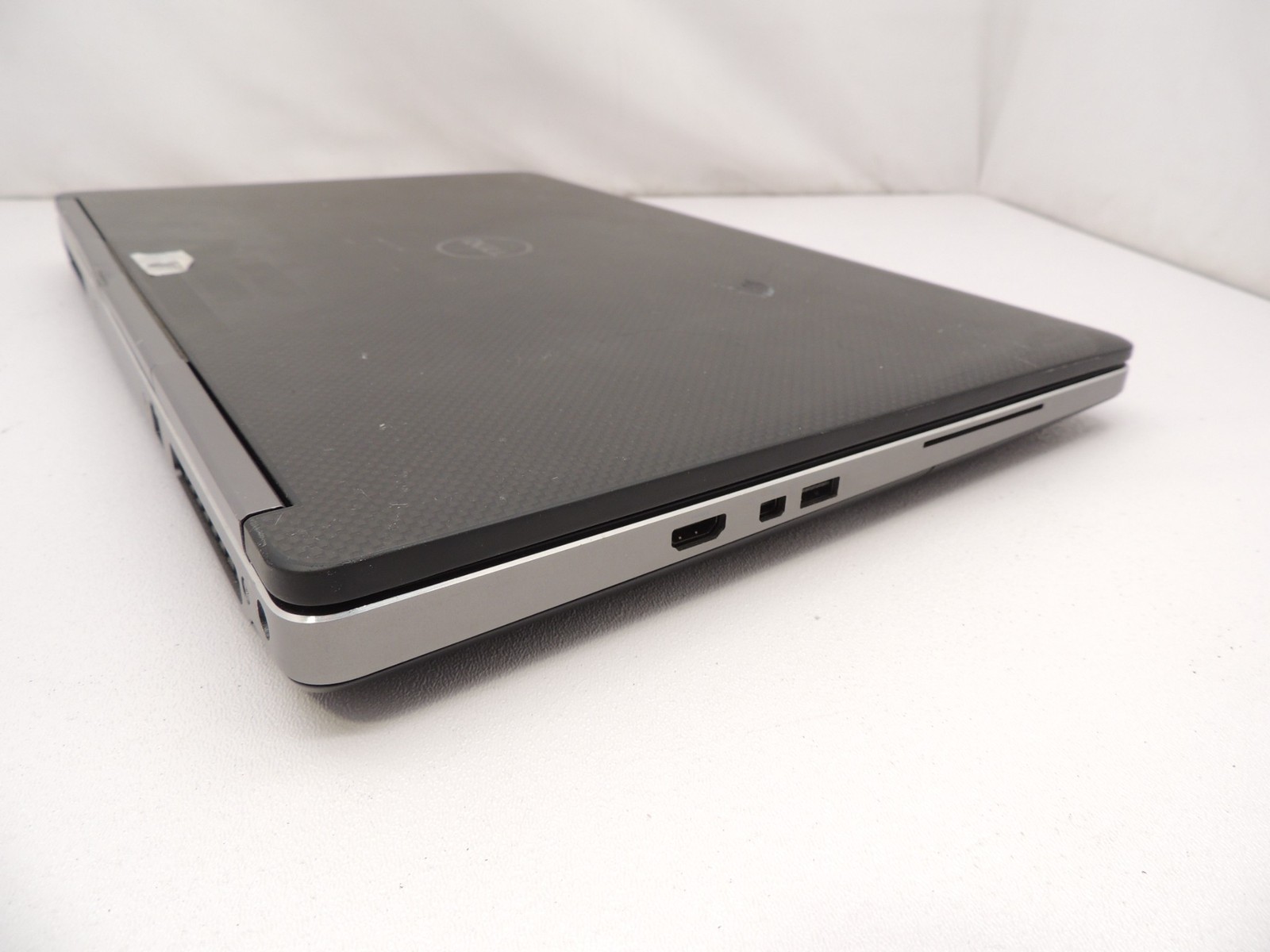 Dell Precision 7510 Core i7 6820HQ 16GB 256GB Nvidia M4000M Laptop -Dent on Lid