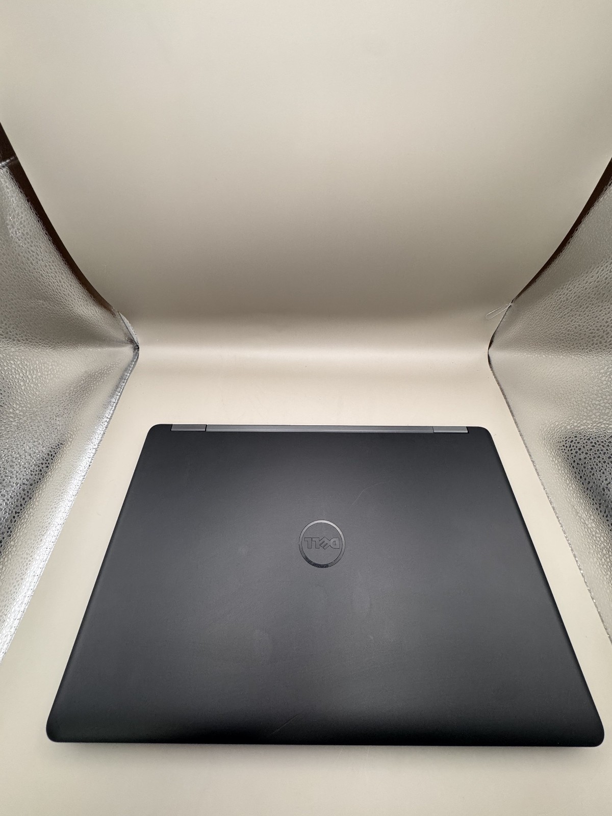 Dell Latitude e5550 Laptop, i3-5010U, 8GB DDR3, no drive/unknown battery life