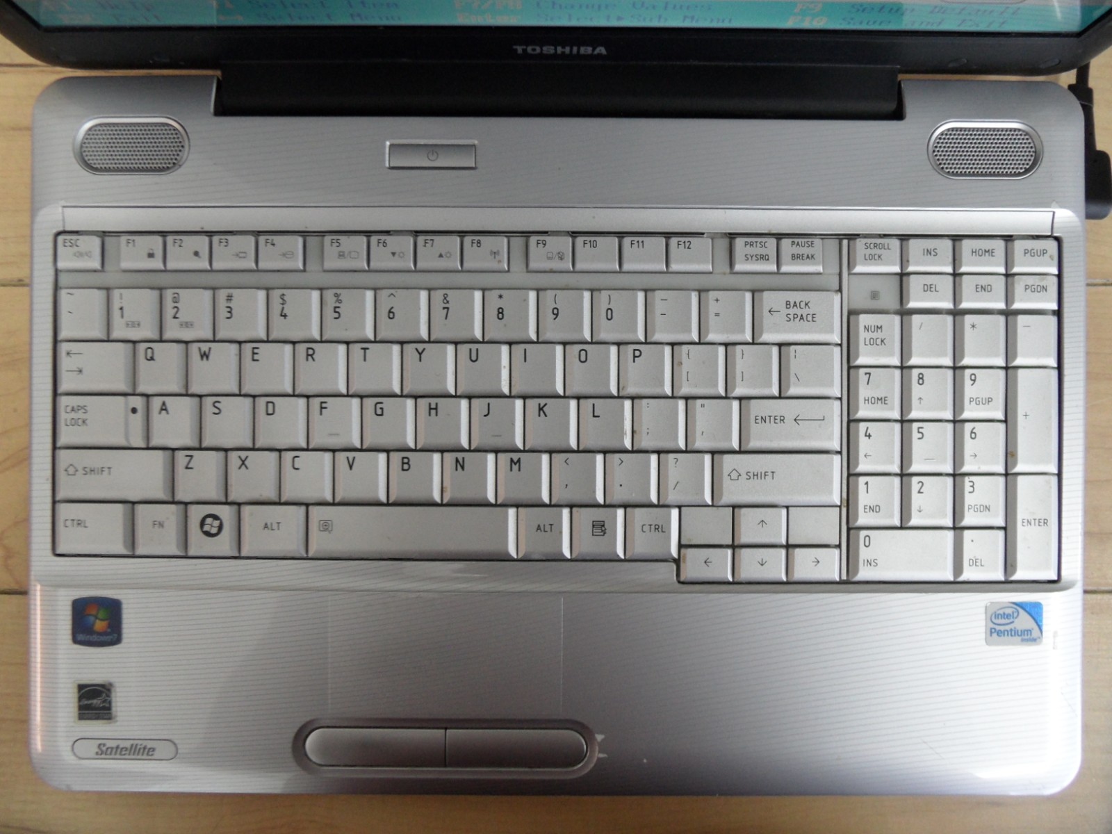 Toshiba Satellite L505 L505-ES5018 Laptop For Parts Posted Bios No Hard Drive *