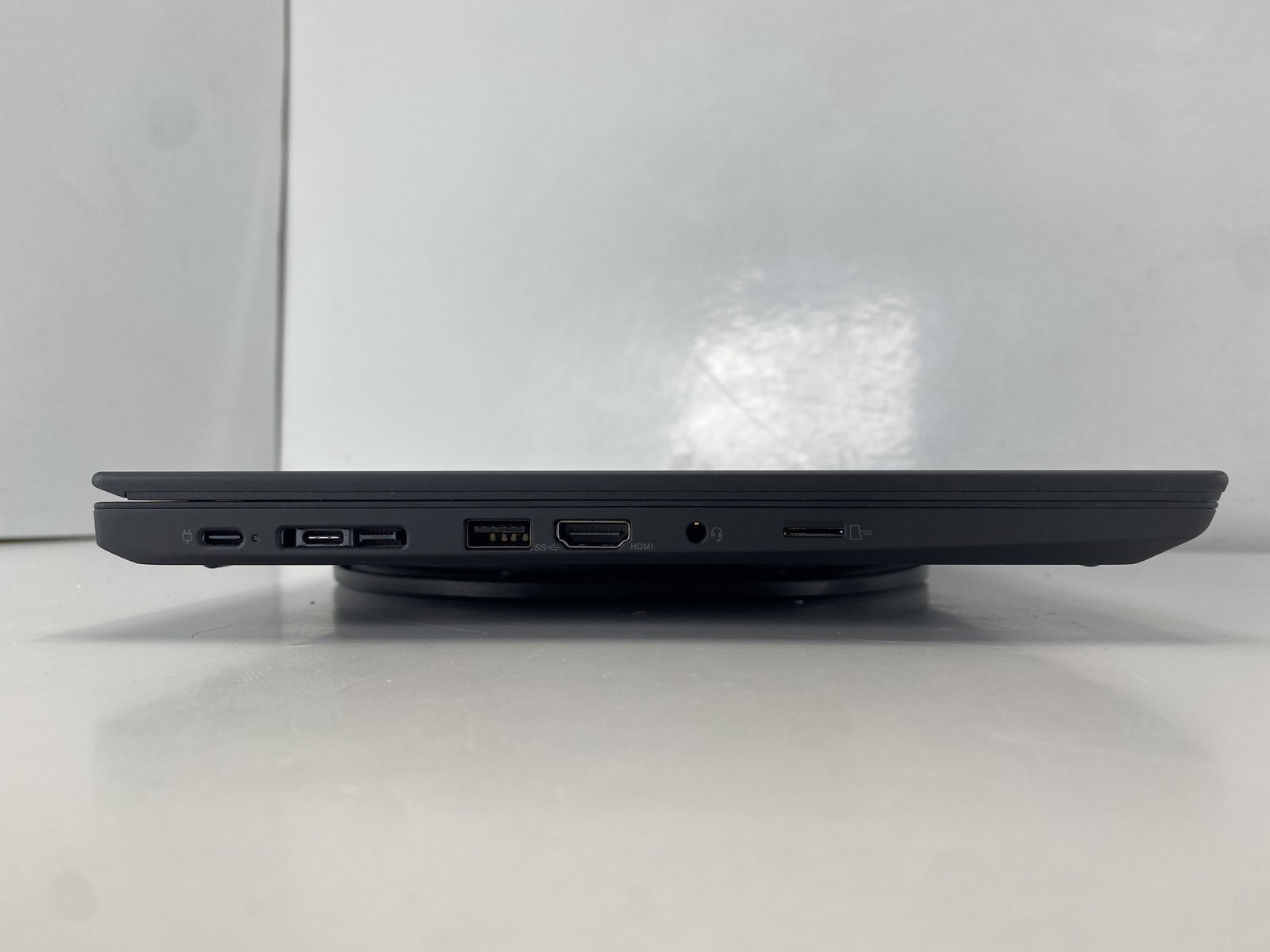 Lenovo Laptop ThinkPad P14s Gen 2a 14″ AMD Ryzen 7 Pro 5850U 512GB – Black