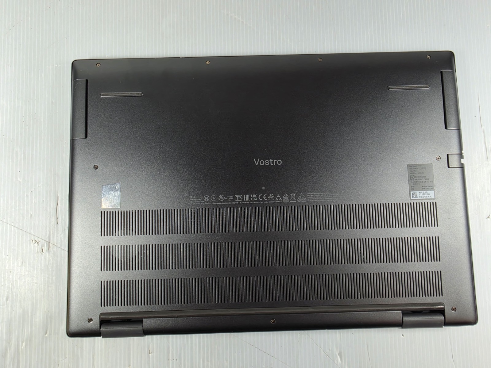 DELL Vostro 7620 i7-12700H 16GB Ram 512GB Nvidia GeForce RTX 3050 Ti Win 11