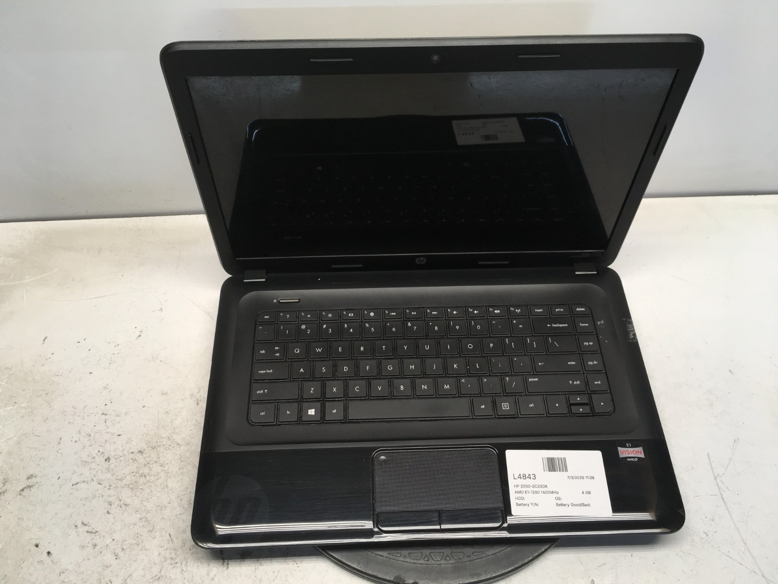 HP 2000-2C23DX AMD E1-1200 1400MHz 4 GB NO HDD/Batt – Cracked Screen