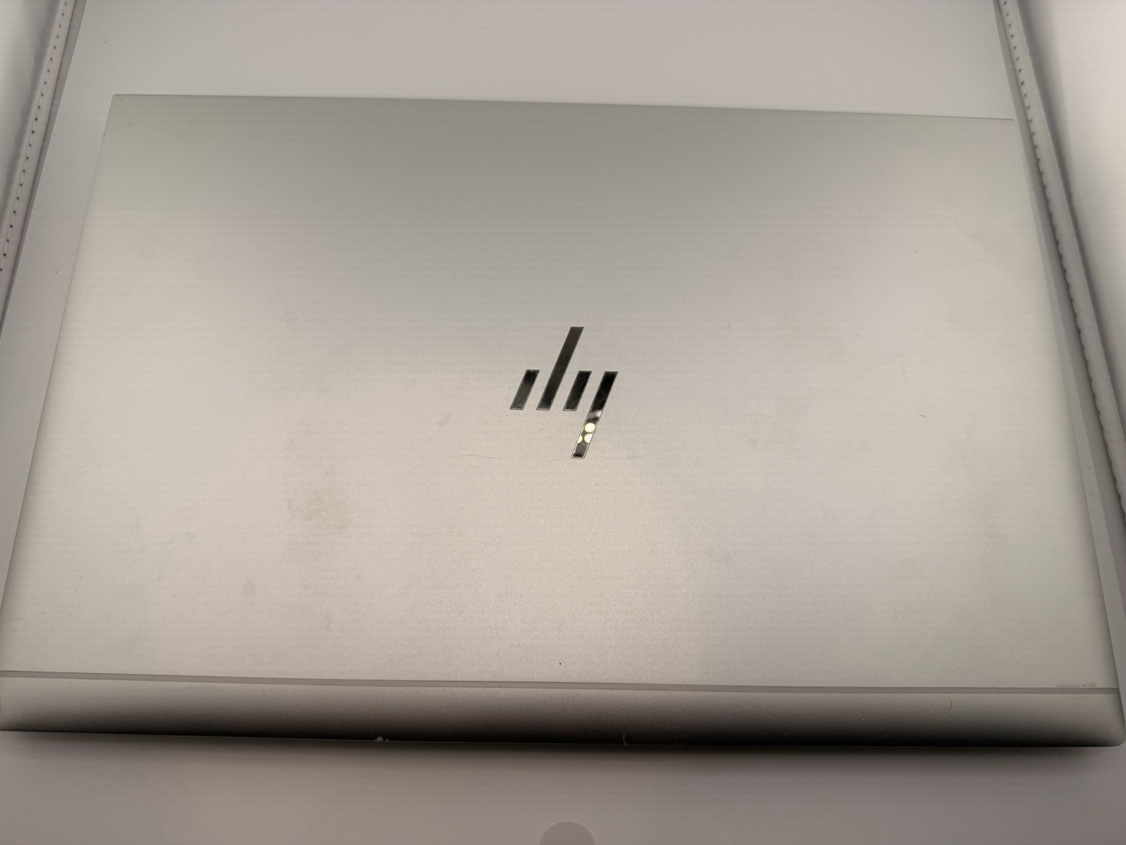 HP EliteBook 840 G8 14″ 17-1165G7 16GB 512GB SSD Win11 Pro Backlit