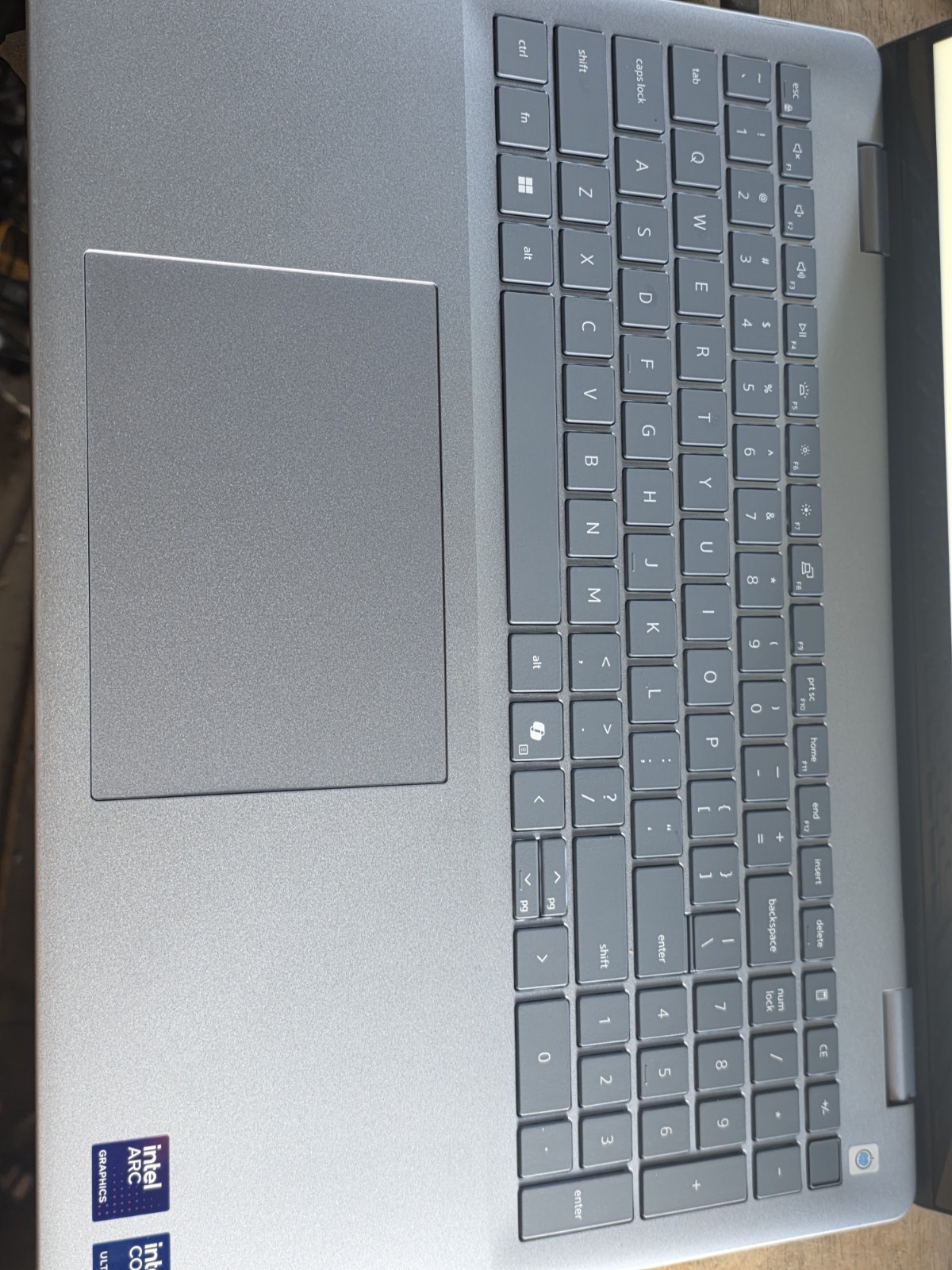 Dell 16 Plus DB16250 16 Silver FHD 3.3 GHz Ultra 9 288V 32GB 1TB SSD B