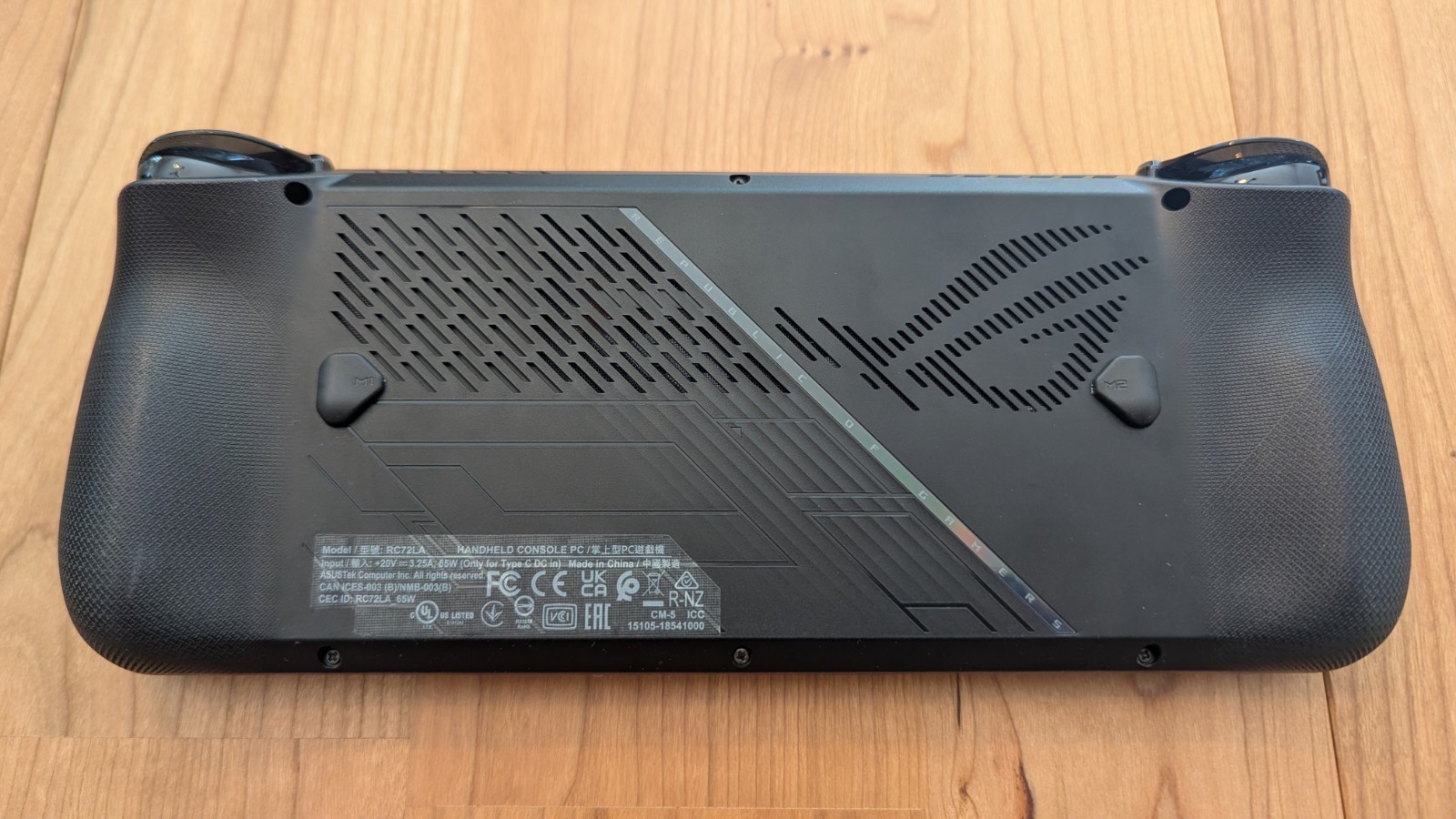 ASUS ROG Ally X (2024) – 1TB SSD – 24GB RAM – Complete In Box -Ultimate Bundle