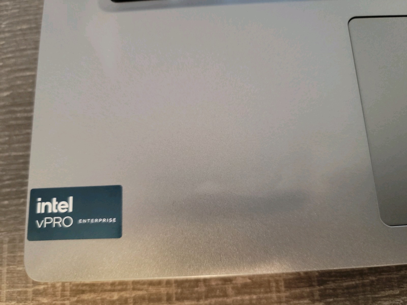 Dell Latitude 5450 14″ FHD Core Ultra 5 135U 1.6GHz 512GB SSD 16GB RAM W11P
