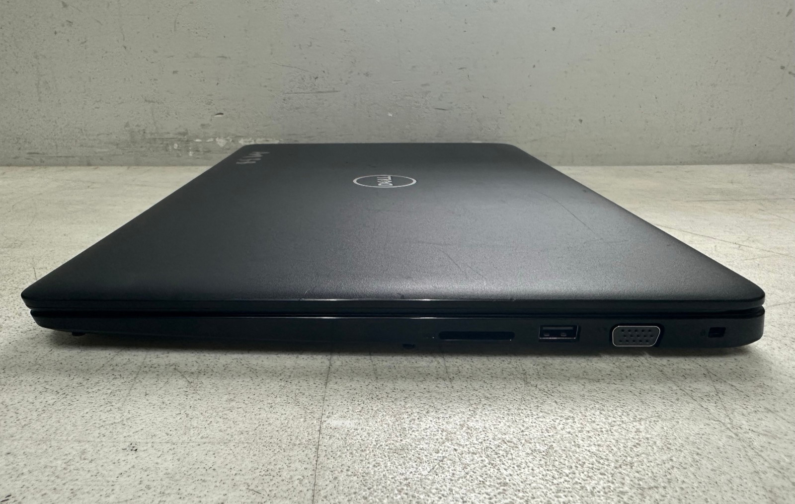 Dell Latitude 3500 15.6 FHD (i5-8265U @1.60, 8GB RAM, Bios Locked) NO HD/ADAPTER