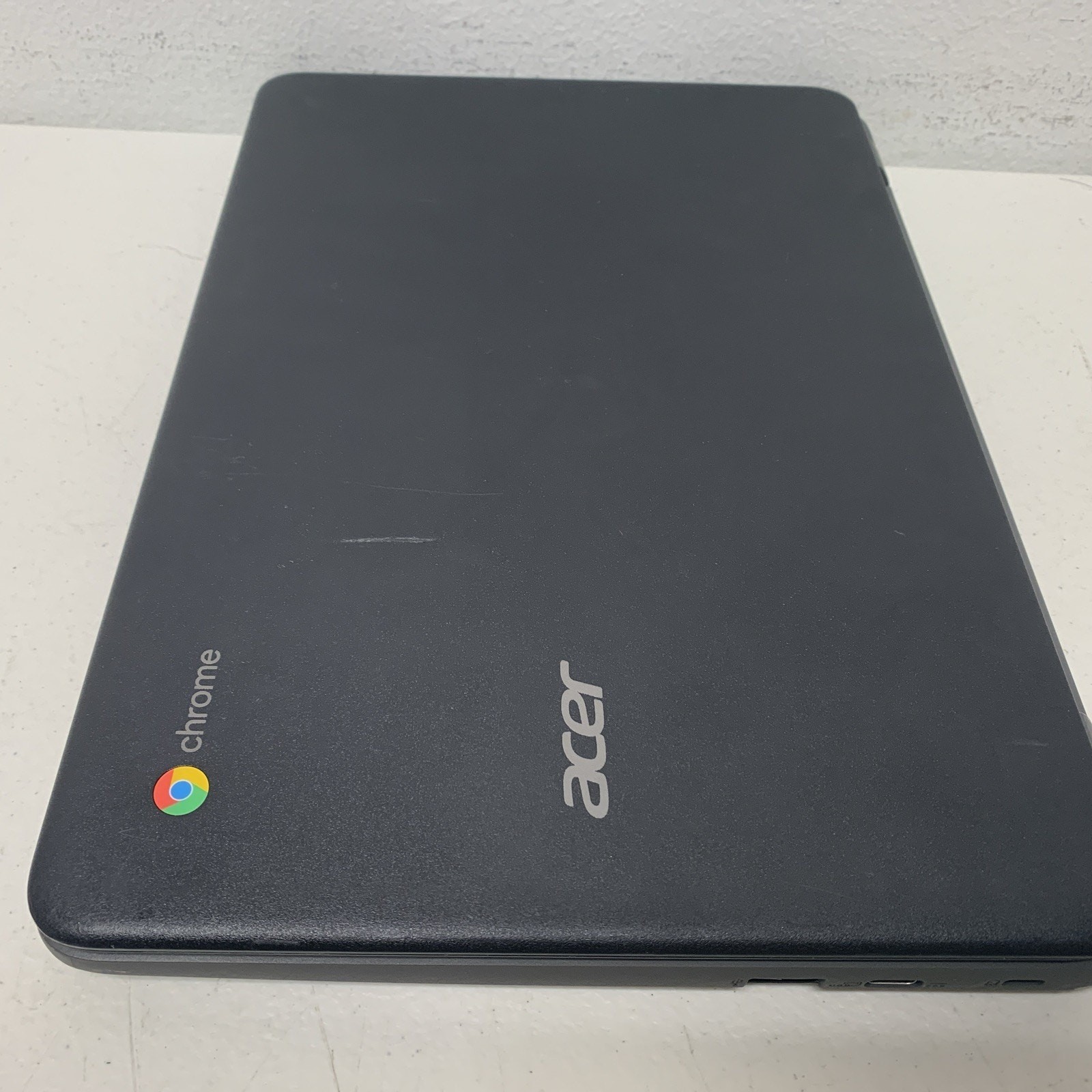 Acer Chromebook C733 Intel Celeron N4020 4GB , 32 GB SSD , Works Great Touc Scr