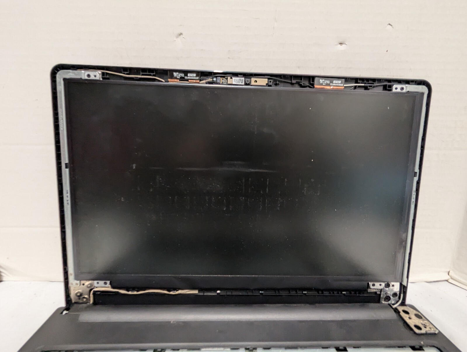 Dell Inspiron 15-3567 15″ laptop intel i3 7th gen 8gb ram no ssd