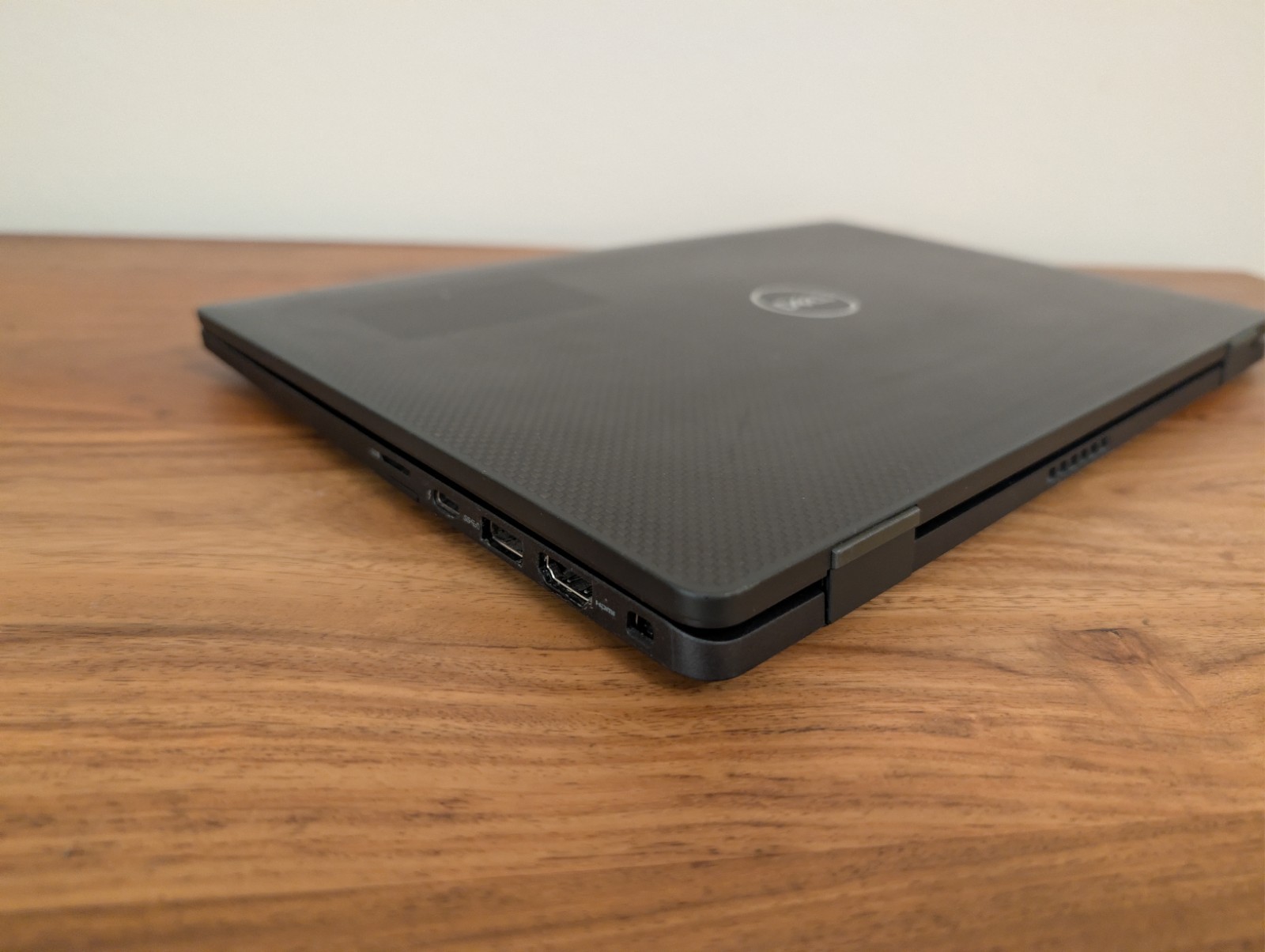 Dell Latitude 7420 14″ (Intel Core i7-1185G7, 16GB RAM, 512GB SSD)