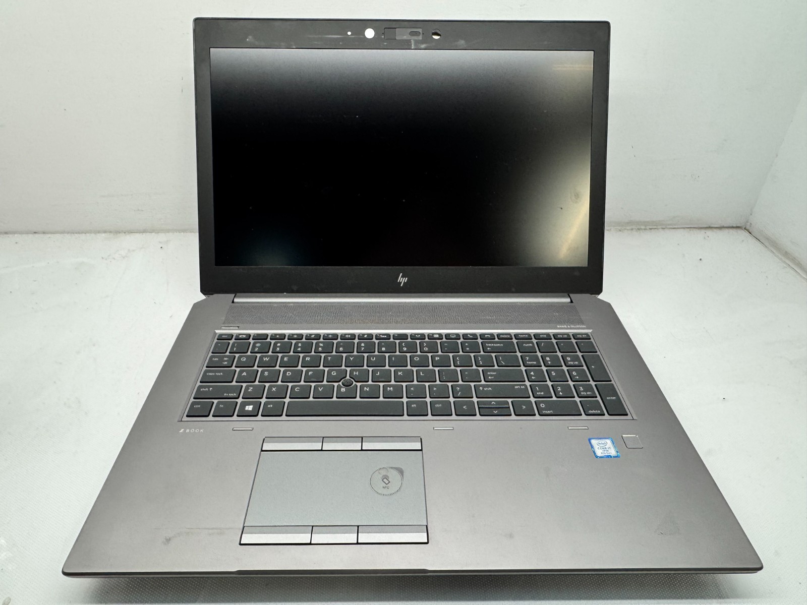 HP ZBook 17 G5 17.3″ FHD i7-8850H@2.6GHz 32GB RAM 512GB P2000 Win11 No/AC