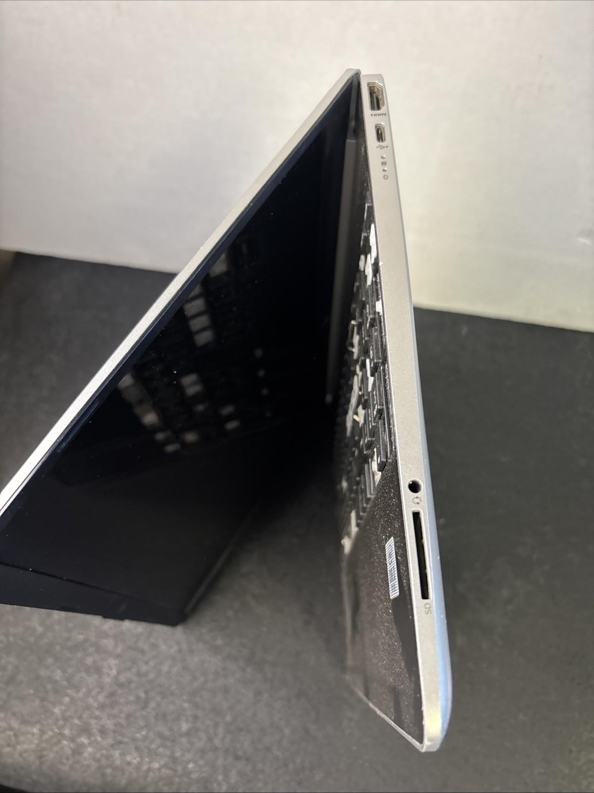 HP 15 Laptop 15-dy1731ms 15.6″ i3-1005G1 8GB 256GB SSD Touchscreen WIN 11H
