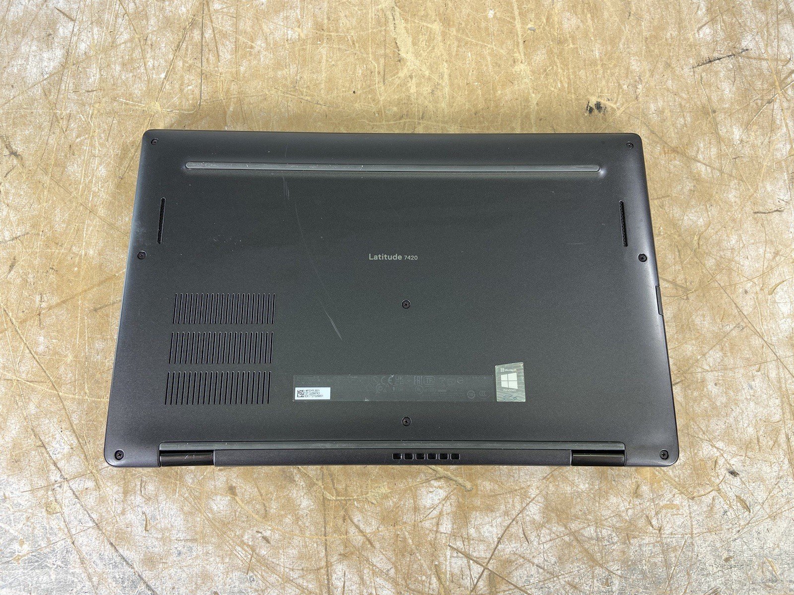 DELL LATITUDE 7420 i5-1145G7 @ 2.60GHz, 16GB RAM, NO HDD/OS – (FOR PARTS)