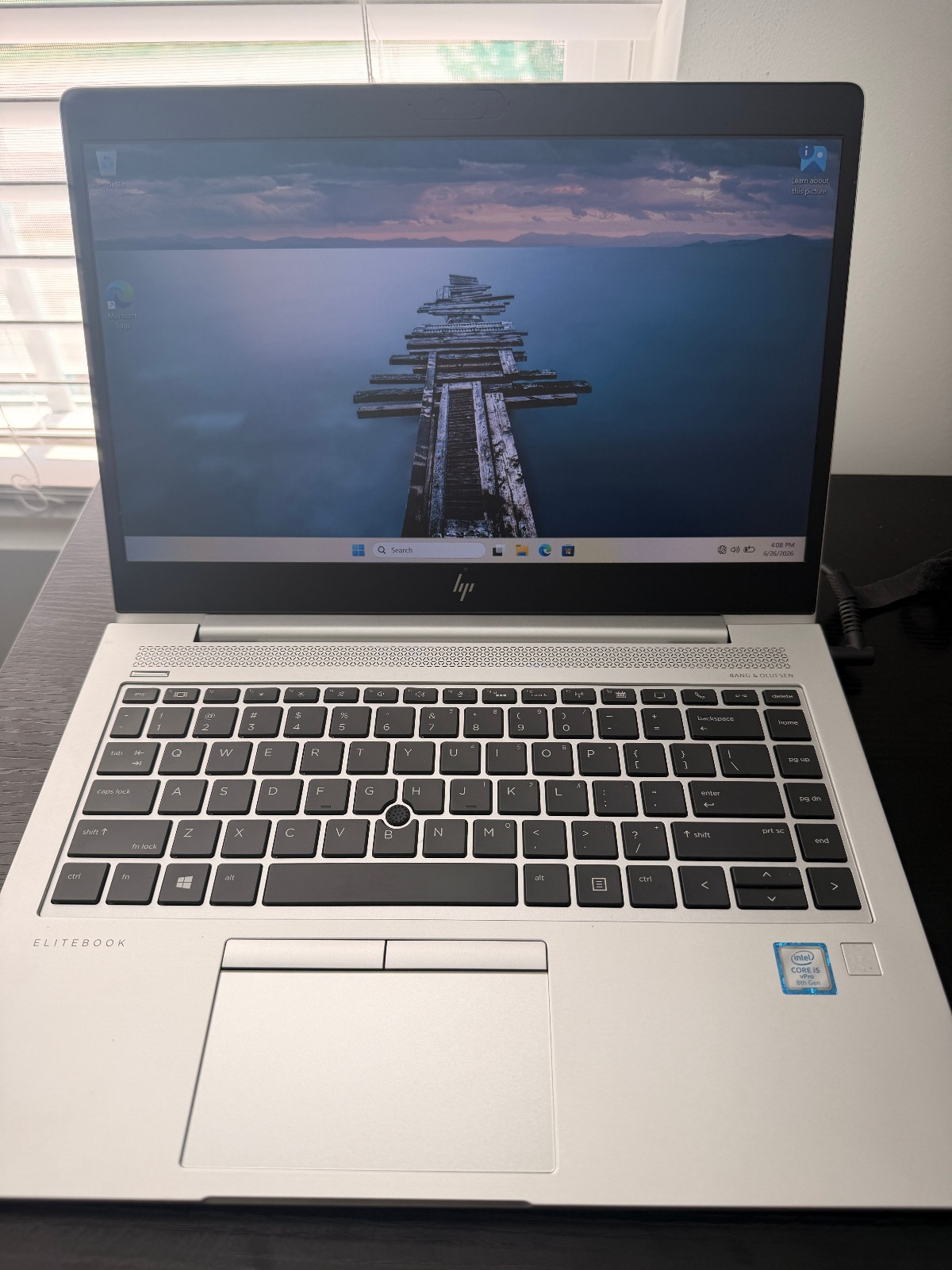 HP EliteBook 840 G5 14″ (256GB SSD, Intel Core i5-8350U, 1.7GHz, 8GB RAM) Laptop