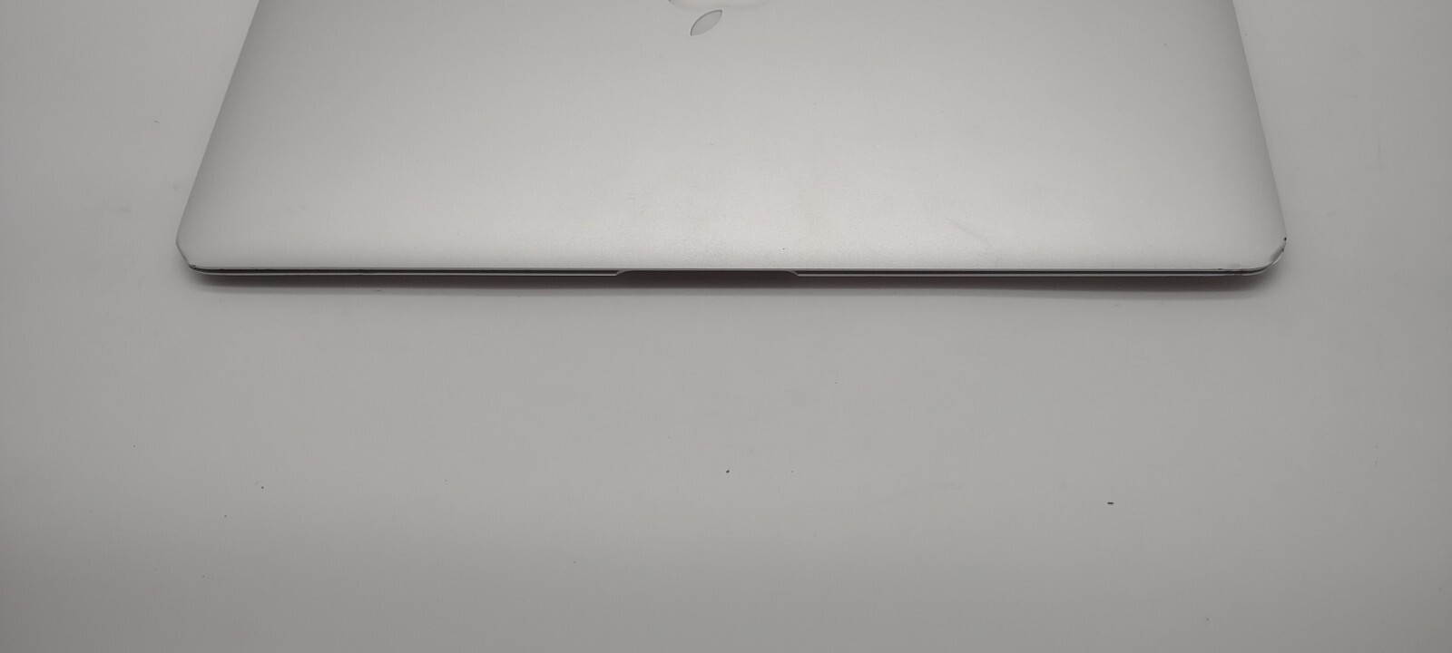 7093 MacBook Air A1466(No charger, No battery).i5.4GB.120GB SSD.13.3″.Big Sur.