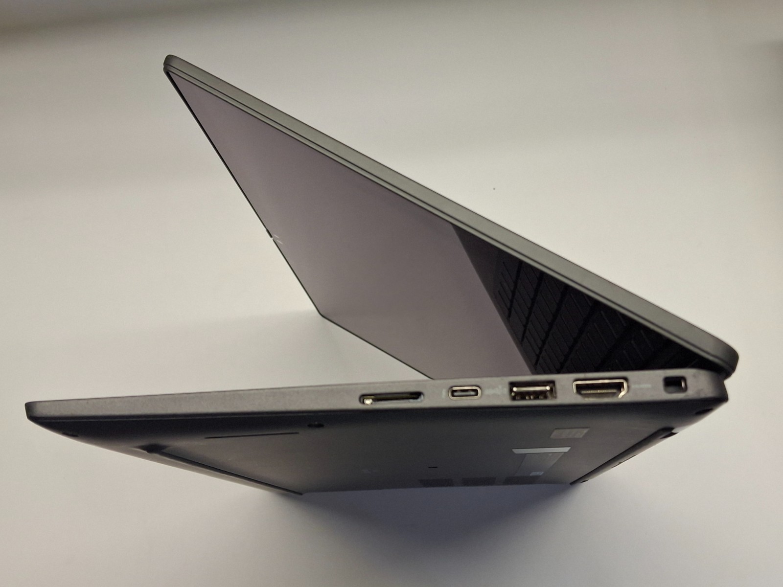 Dell Latitude 7430 Core i7-1265U 16GB Ram 256 GB NVMe Win 11 Pro 2-in-1 Touch