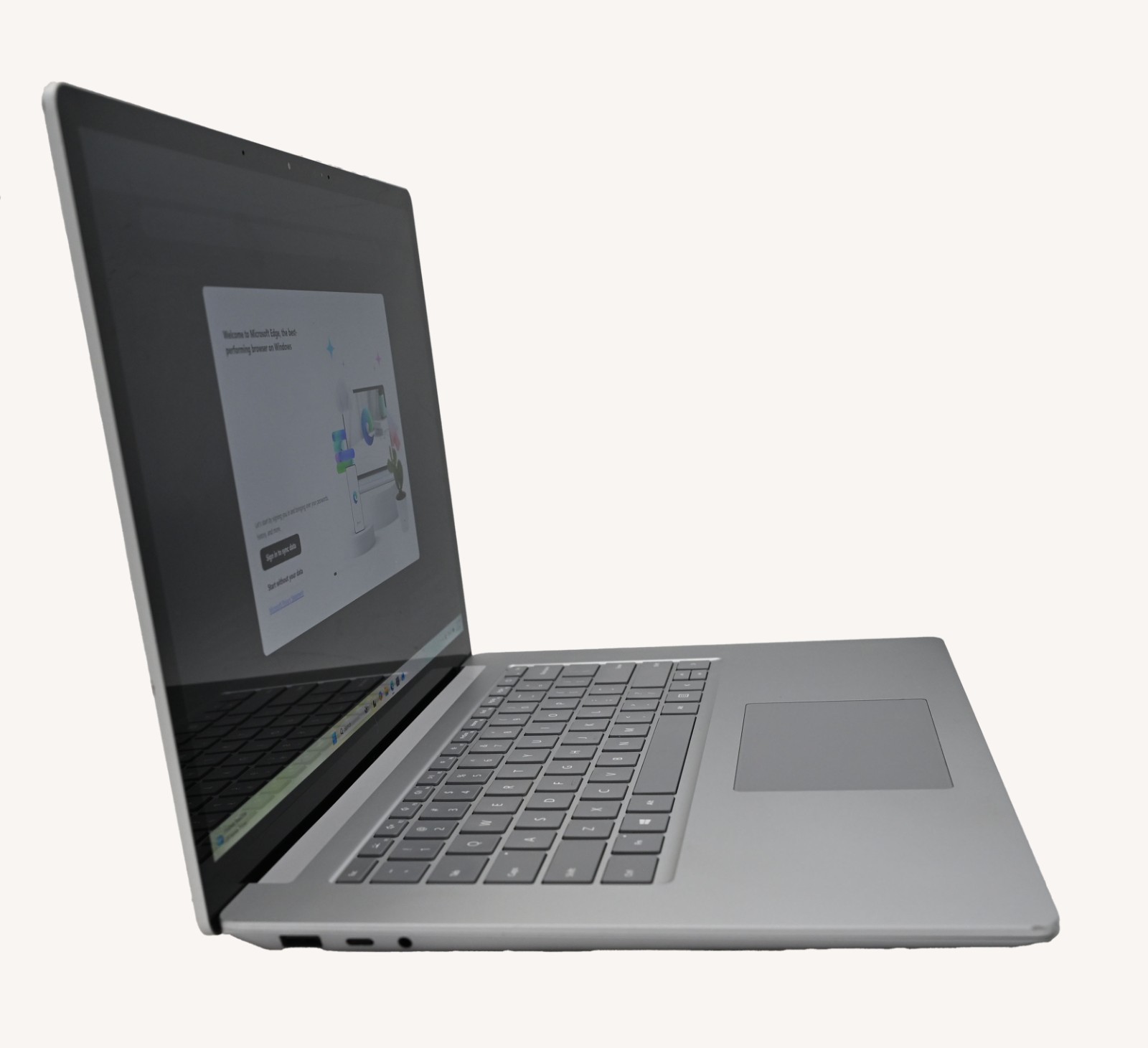 Microsoft Surface Laptop 3 i5-1035G7 1.2GHz 8GB RAM 128GB SSD Windows 11 Pro