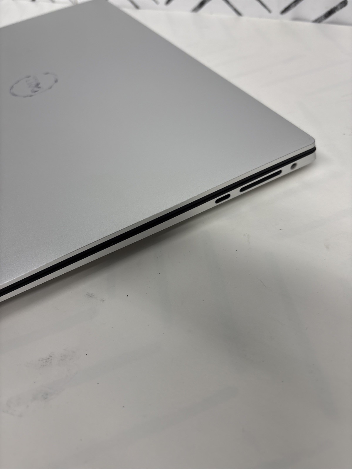 Dell XPS 15 9500 Core I7-10750H 2.60ghz 16GB Ram 500GB Win 11 Pro