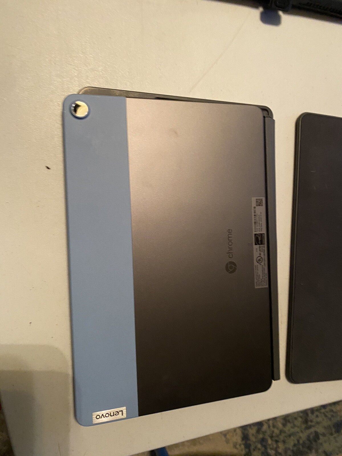 Lenovo Ideapad CT-X636F 10.1″ (128GB,MediaTek Helio P60T,2.00GHz,4GB) Chromebook